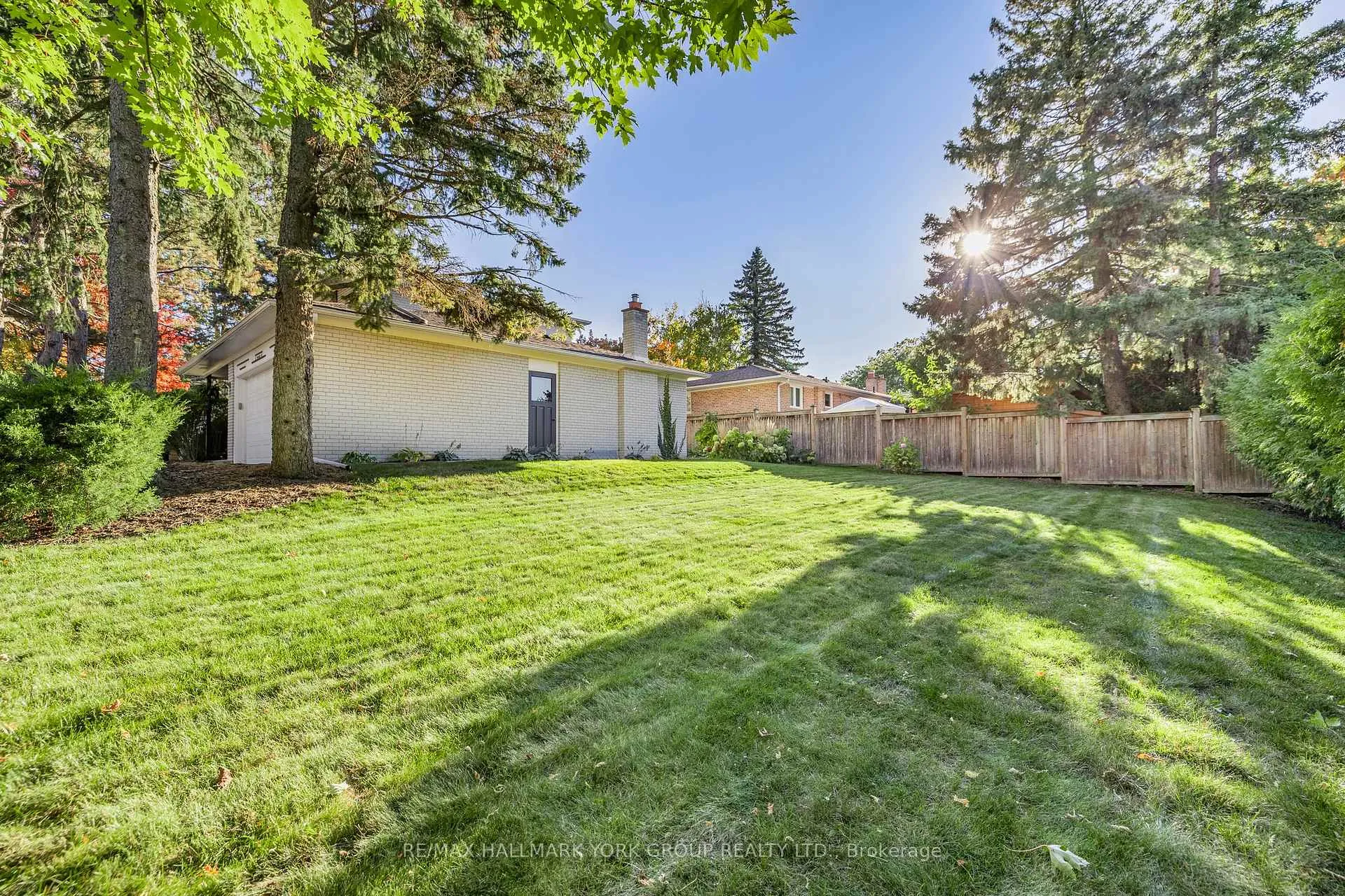 Photo 41 of 2 Navan Crescent, Aurora, Aurora Heights — HOMEH