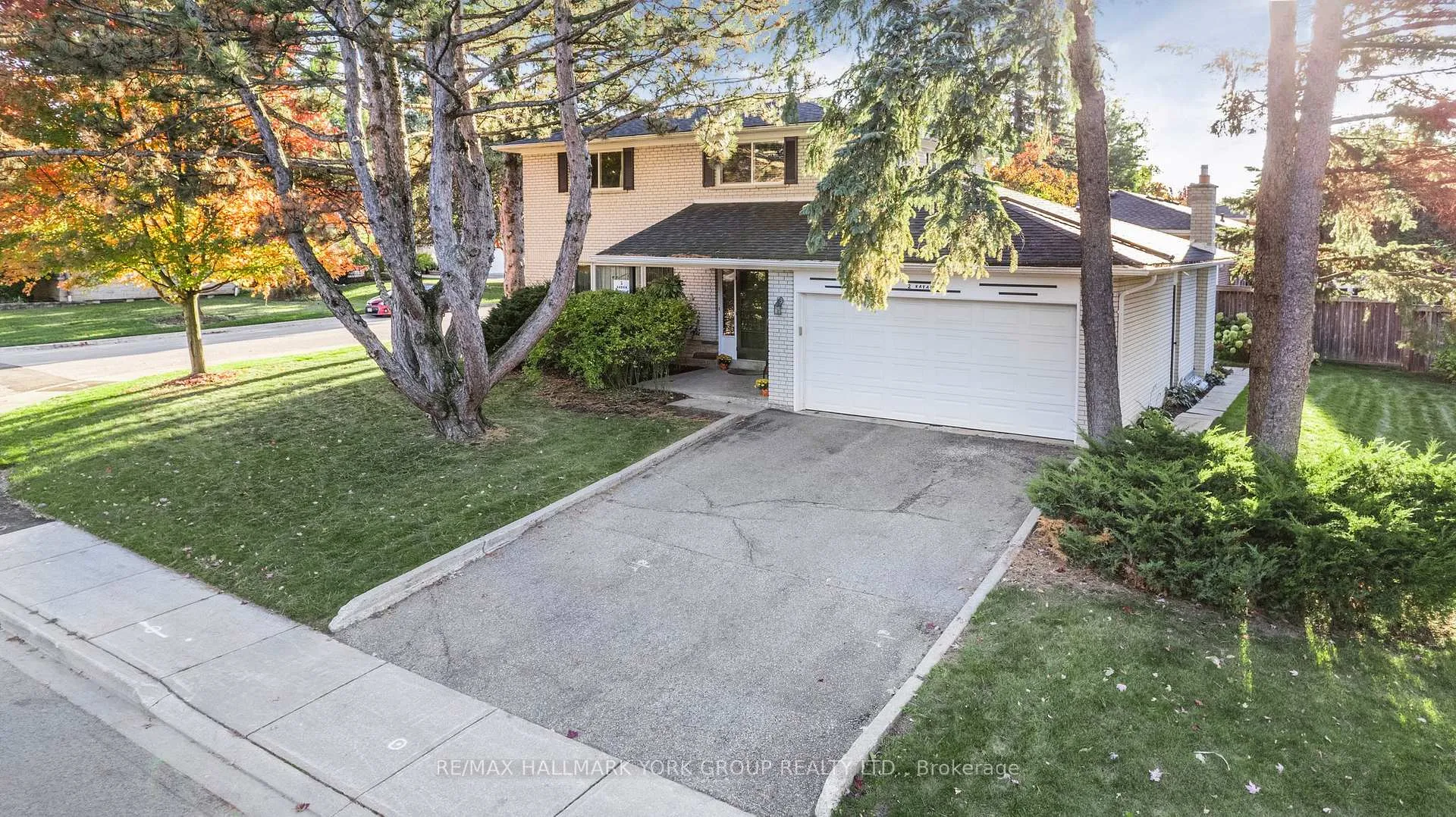 Photo 45 of 2 Navan Crescent, Aurora, Aurora Heights — HOMEH