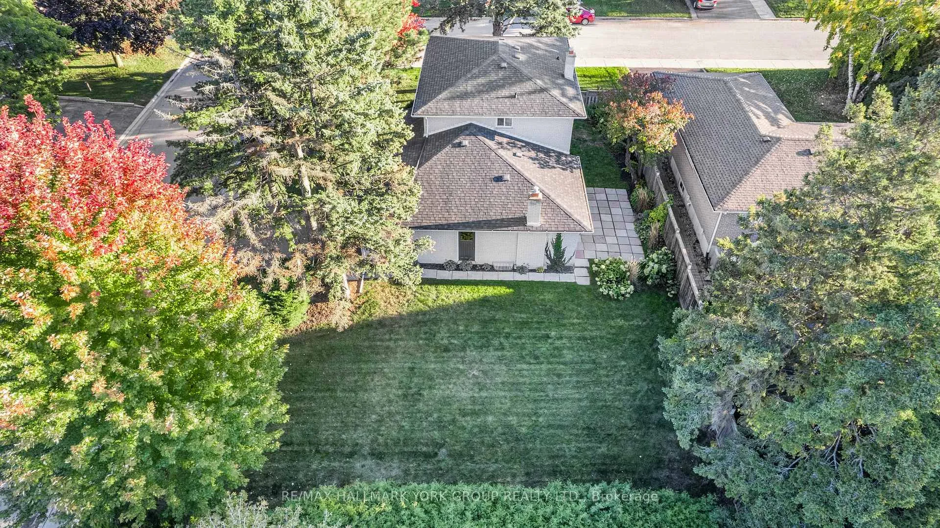 Photo 48 of 2 Navan Crescent, Aurora, Aurora Heights — HOMEH
