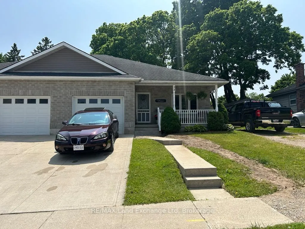 Photo 3 of 34 Victoria Street W, North Huron, Wingham — HOMEH