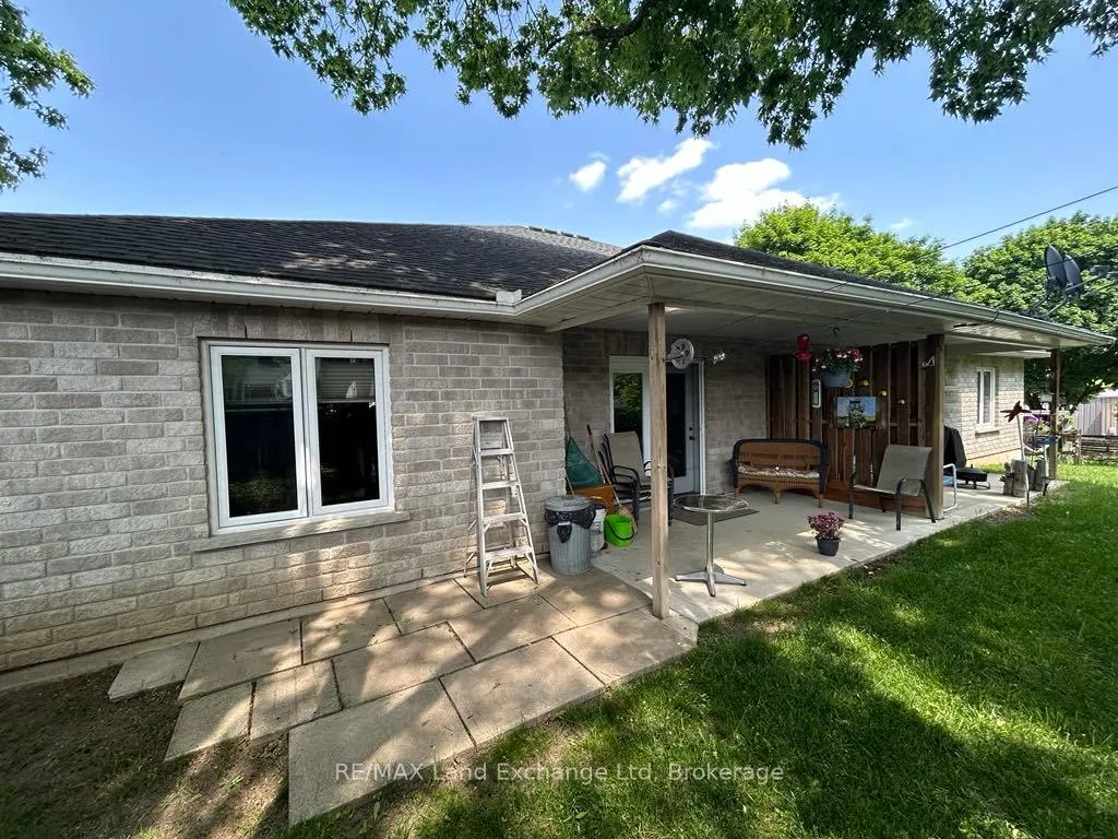 Photo 5 of 34 Victoria Street W, North Huron, Wingham — HOMEH