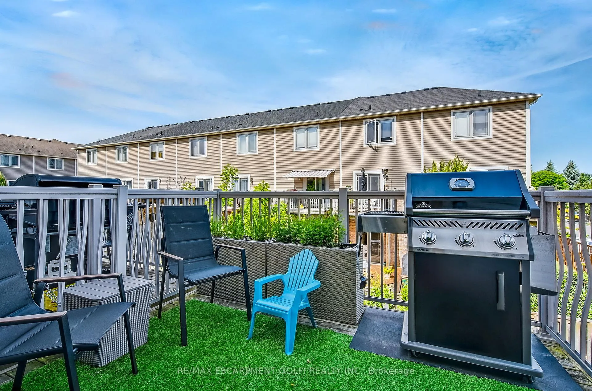 Photo 11 of 16 Hemlock Way, Grimsby, Grimsby West — HOMEH
