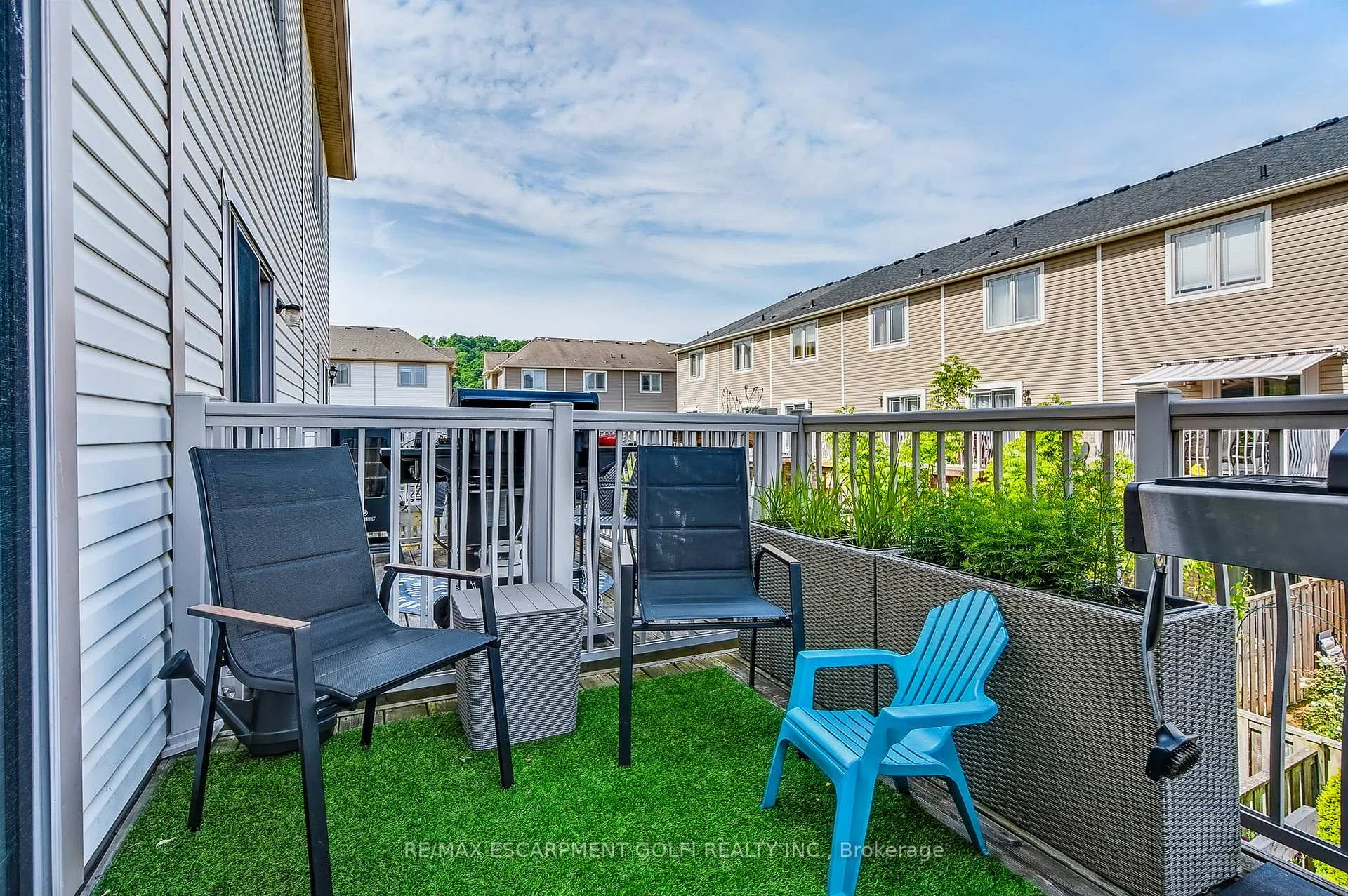 Photo 12 of 16 Hemlock Way, Grimsby, Grimsby West — HOMEH