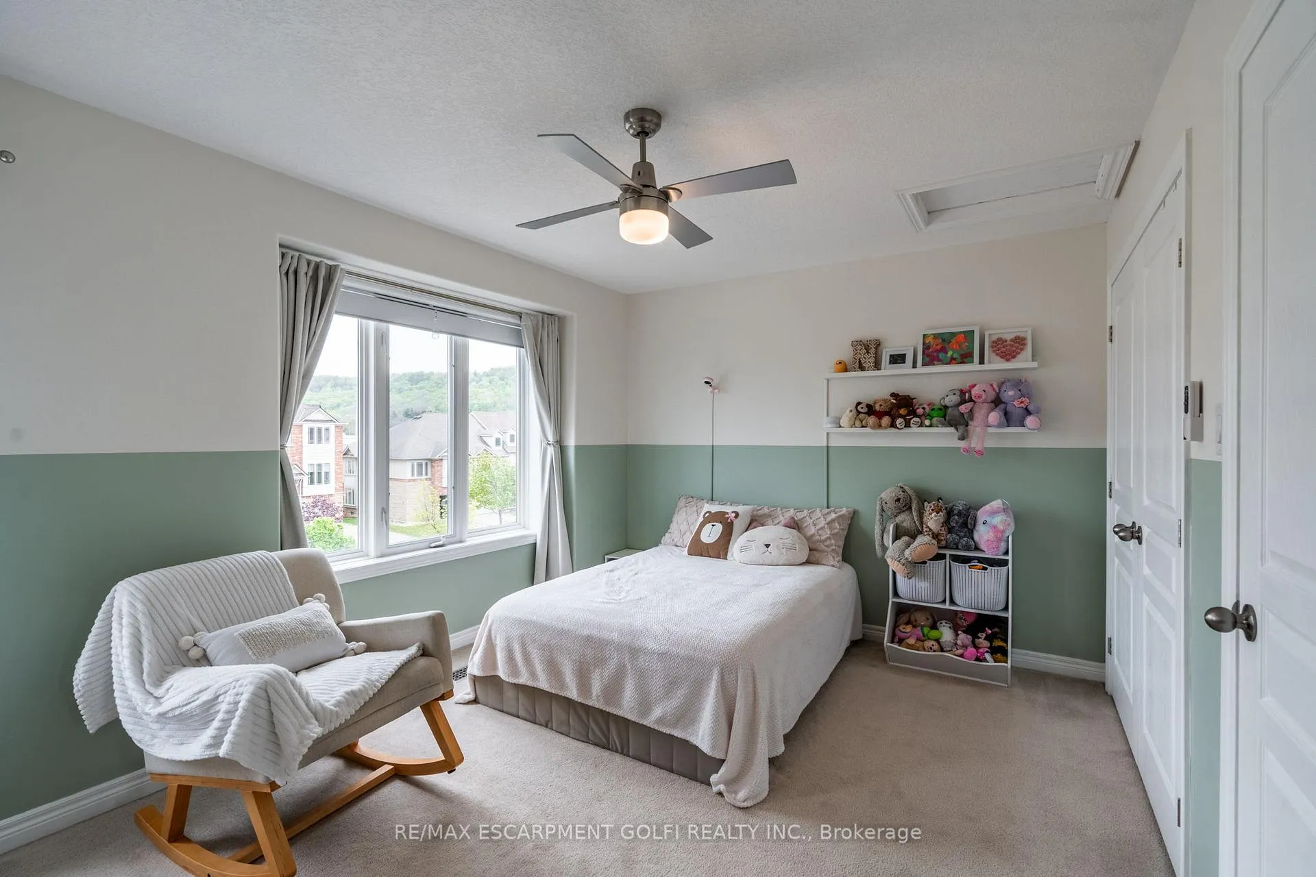 Photo 19 of 16 Hemlock Way, Grimsby, Grimsby West — HOMEH
