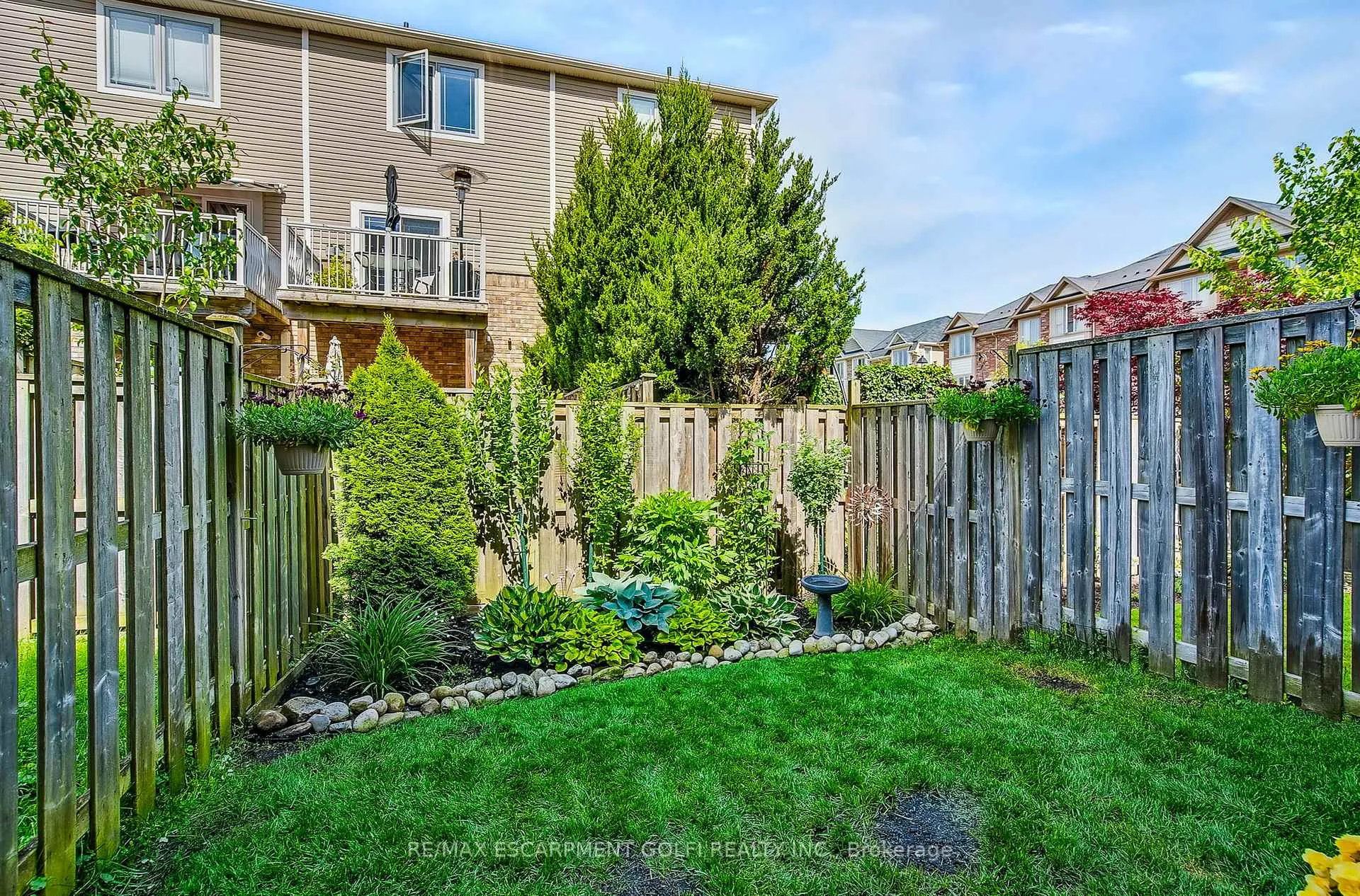 Photo 28 of 16 Hemlock Way, Grimsby, Grimsby West — HOMEH
