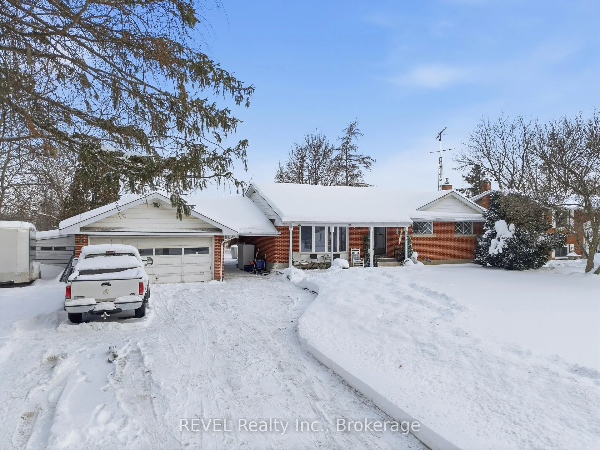 Photo 2 of 2474 Decew Road, Thorold, Cataract Road — HOMEH