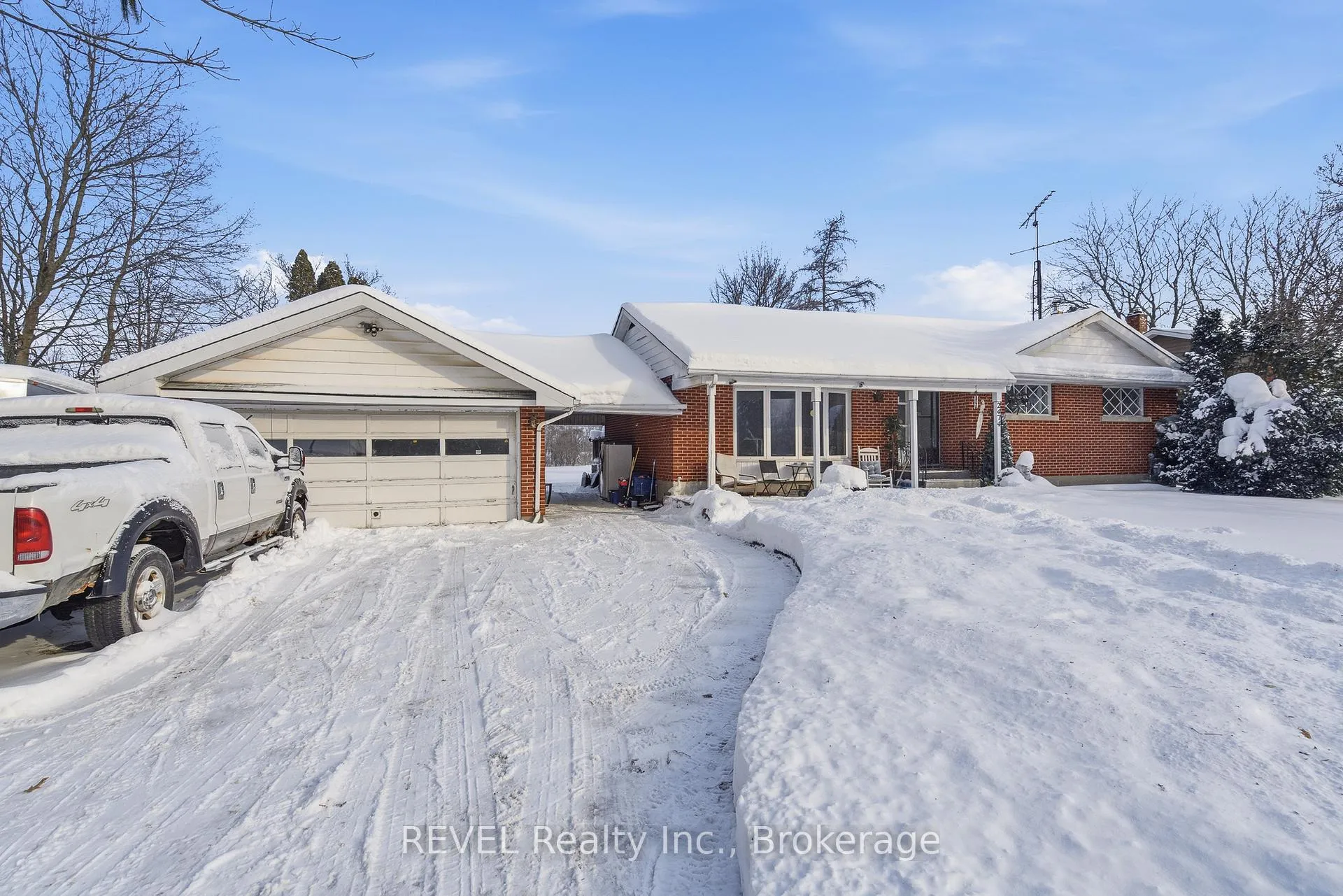 Photo 5 of 2474 Decew Road, Thorold, Cataract Road — HOMEH
