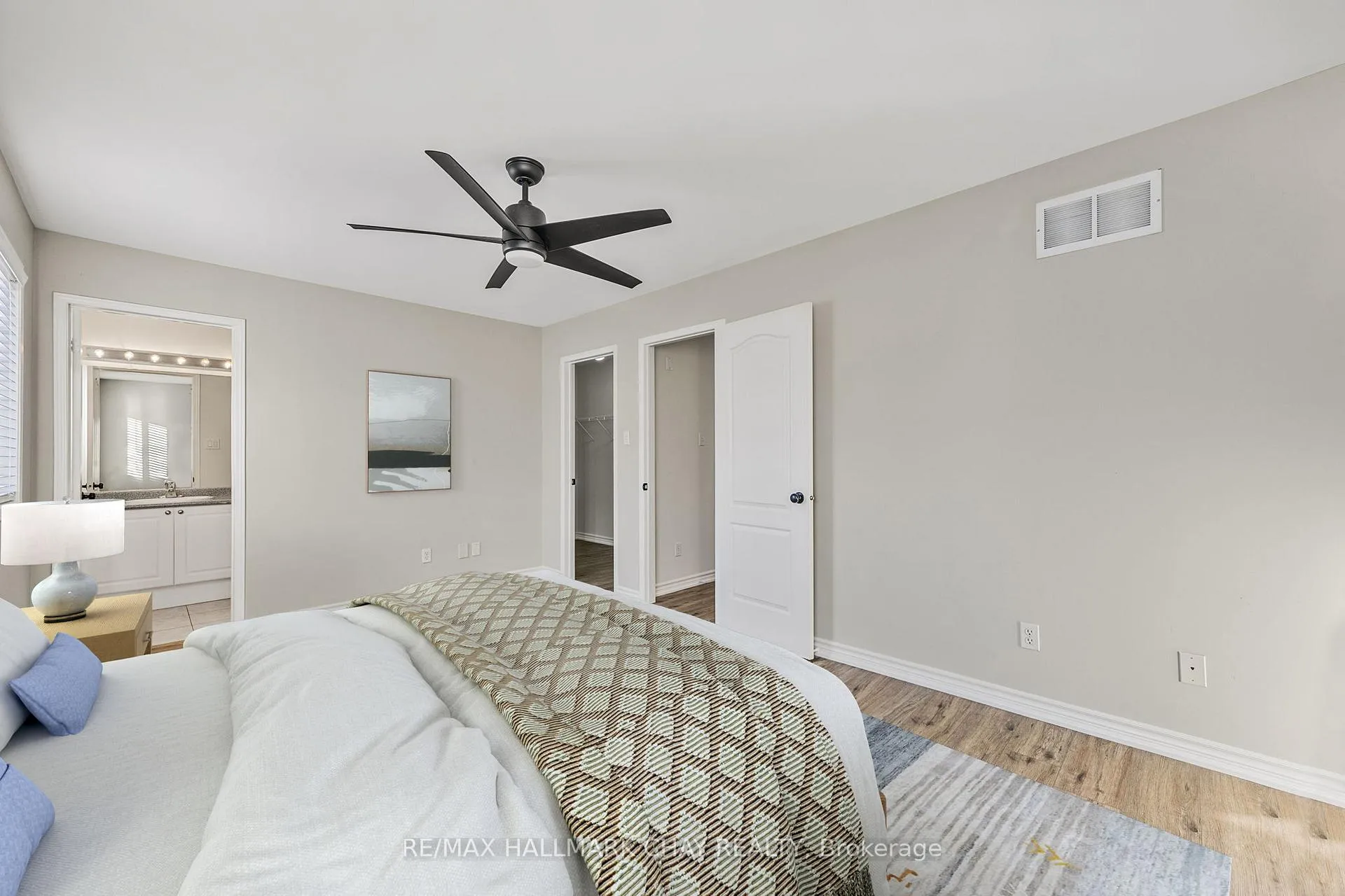 Photo 12 of 45 Succession Crescent, Barrie, Innis-Shore — HOMEH