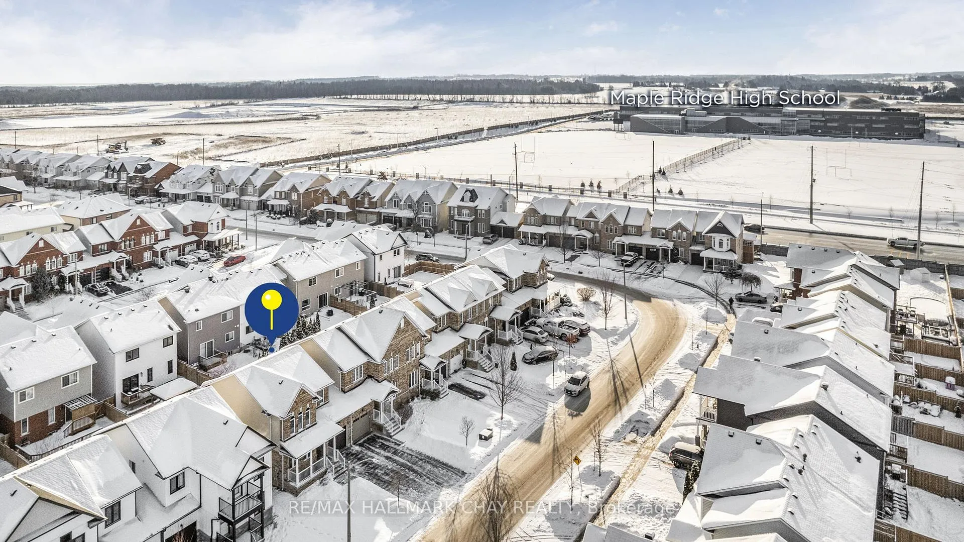Photo 24 of 45 Succession Crescent, Barrie, Innis-Shore — HOMEH