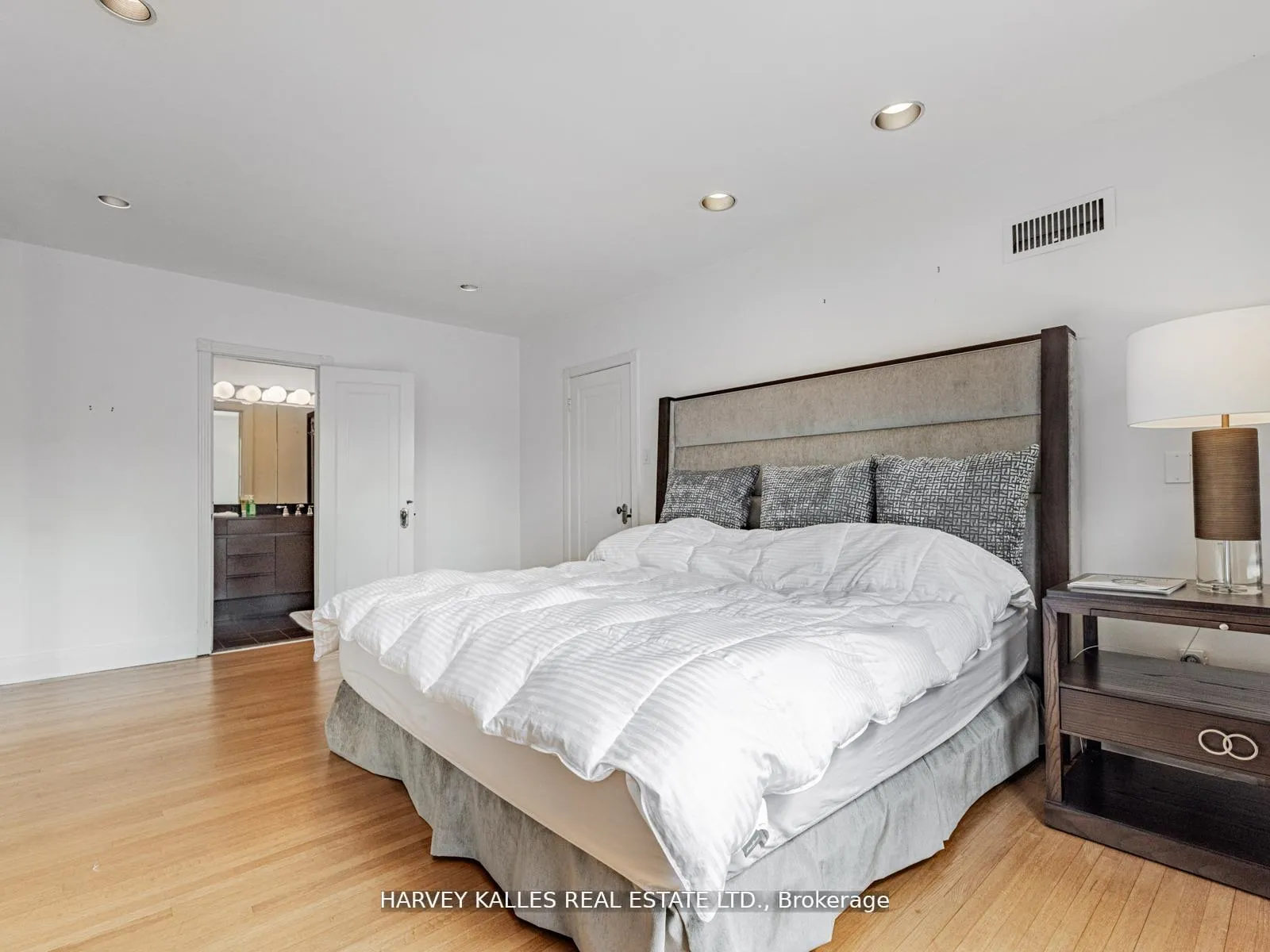 Photo 30 of 2 Silverwood Avenue, Toronto, Forest Hill South — HOMEH