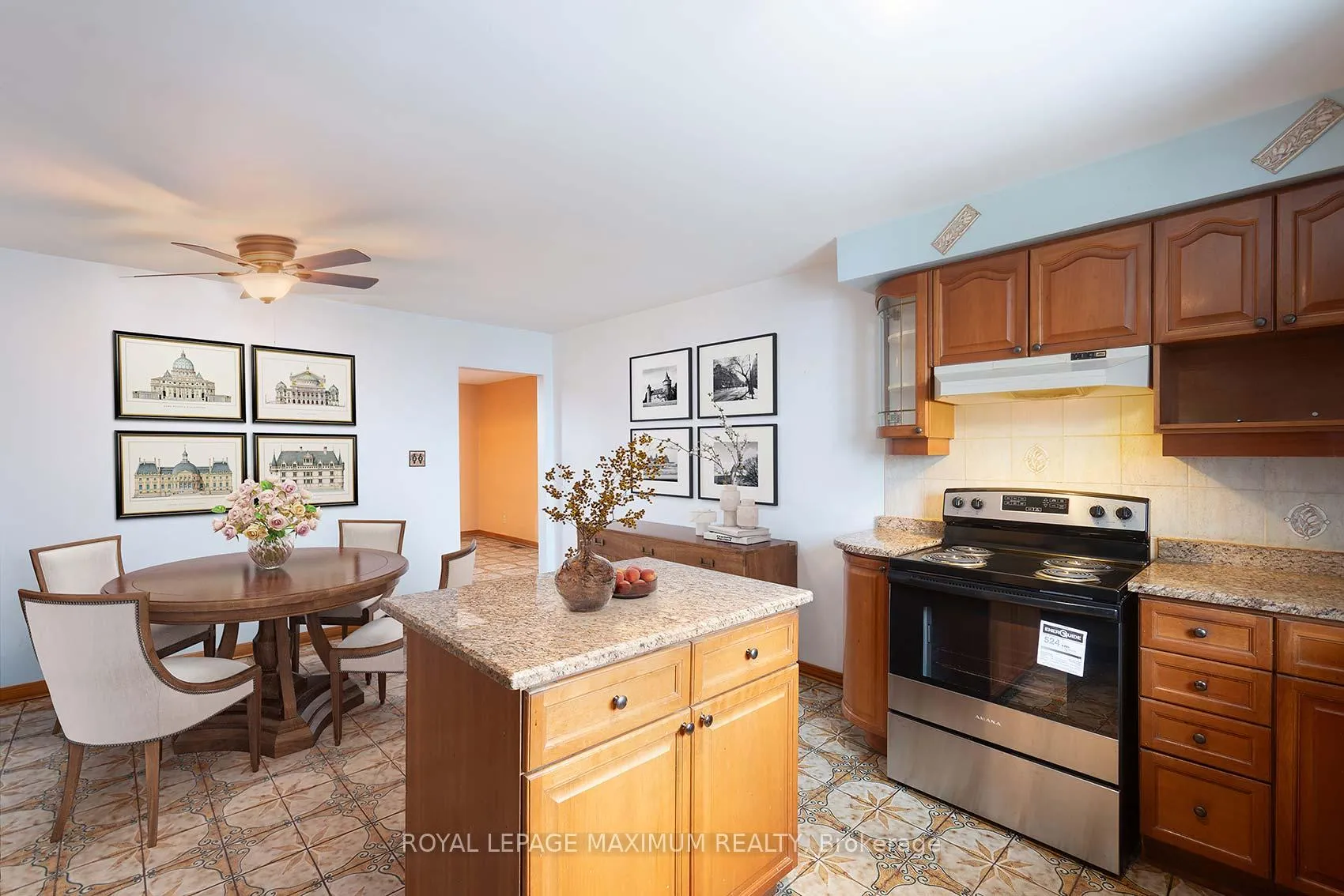 Photo 13 of 45 Houston Road, Vaughan, West Woodbridge — HOMEH