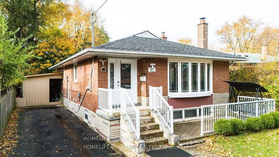 Photo 2 of 82 Sedgemount Drive, Scarborough, Woburn — HOMEH