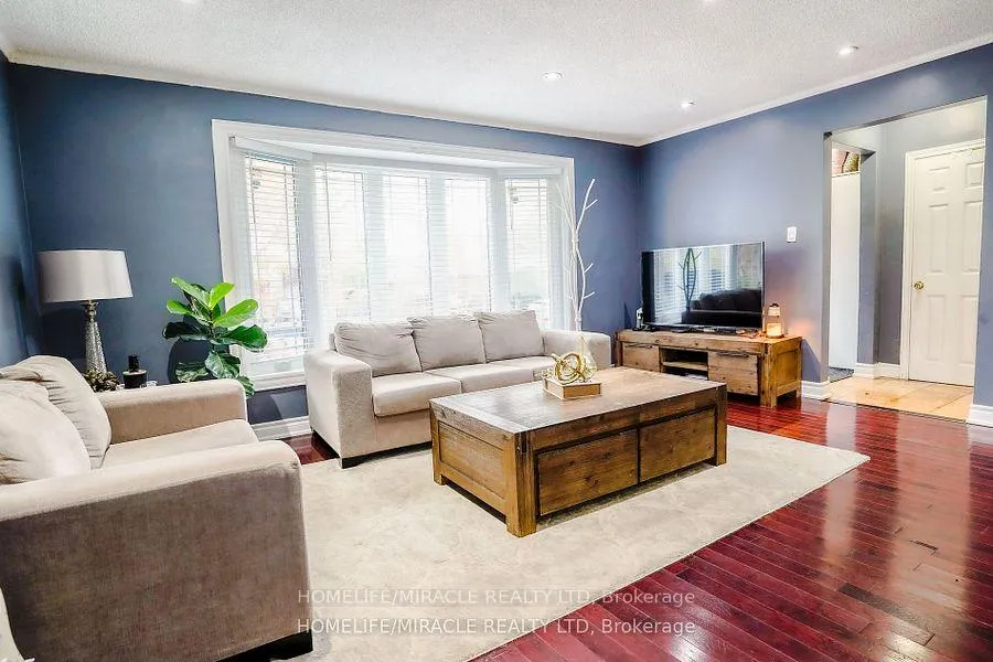 Photo 8 of 82 Sedgemount Drive, Scarborough, Woburn — HOMEH