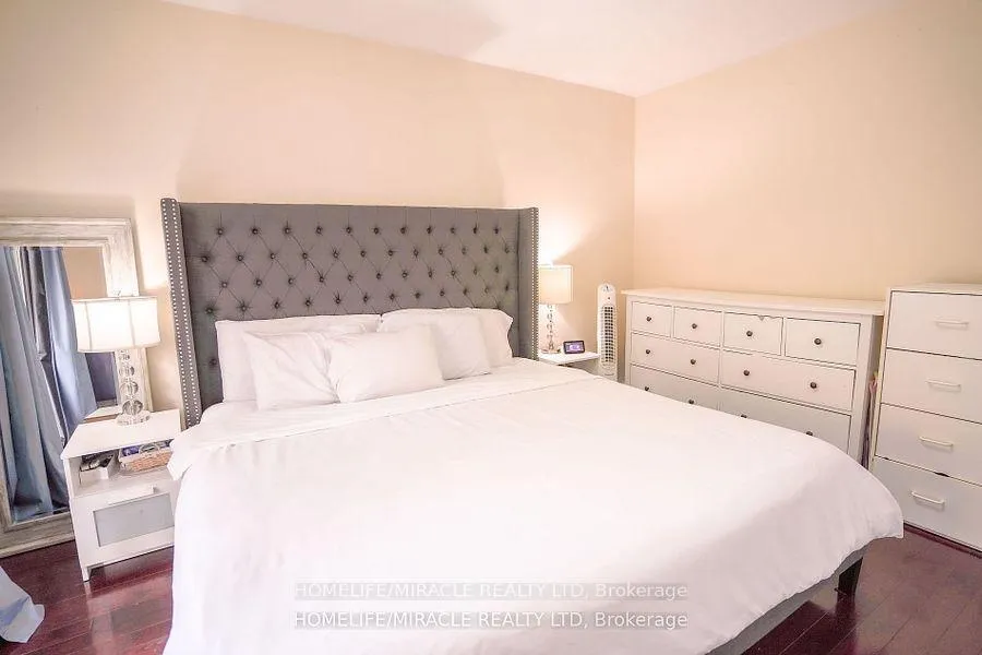 Photo 16 of 82 Sedgemount Drive, Scarborough, Woburn — HOMEH