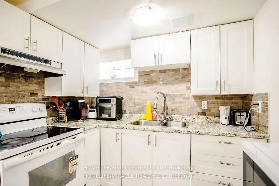 Photo 28 of 82 Sedgemount Drive, Scarborough, Woburn — HOMEH