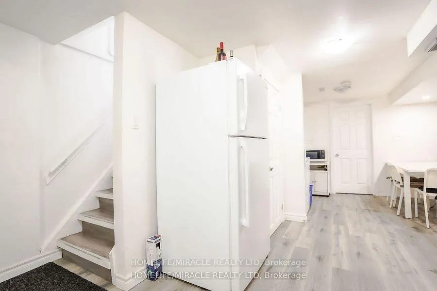 Photo 34 of 82 Sedgemount Drive, Scarborough, Woburn — HOMEH
