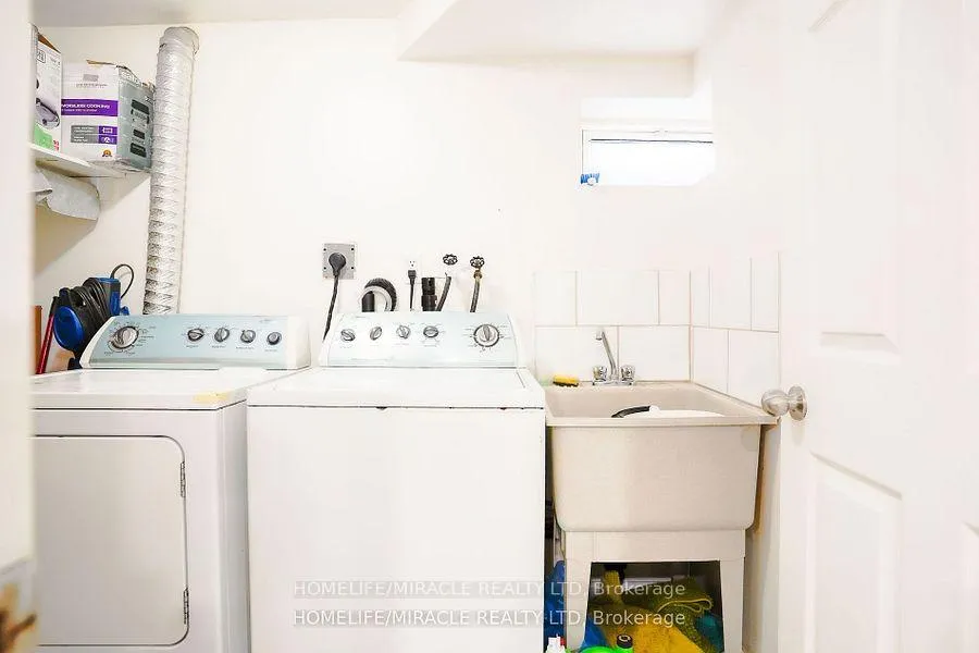 Photo 36 of 82 Sedgemount Drive, Scarborough, Woburn — HOMEH