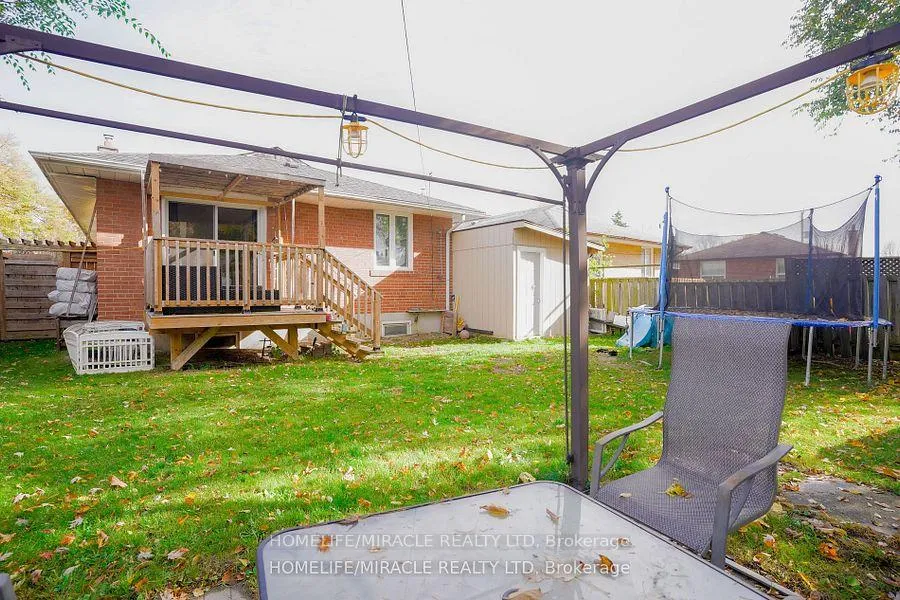Photo 40 of 82 Sedgemount Drive, Scarborough, Woburn — HOMEH