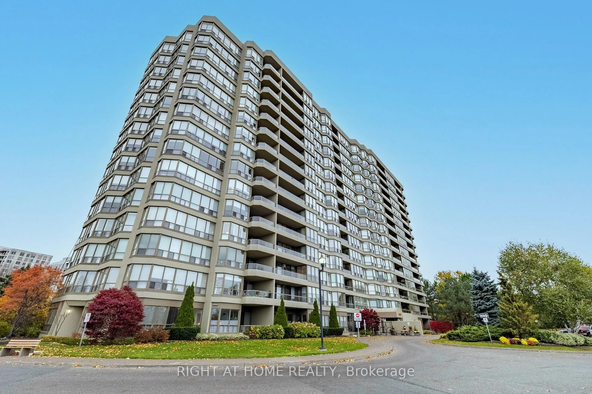 Photo 2 of Unit 1104, 1890 Valley Farm Road, Pickering, Town Centre — HOMEH