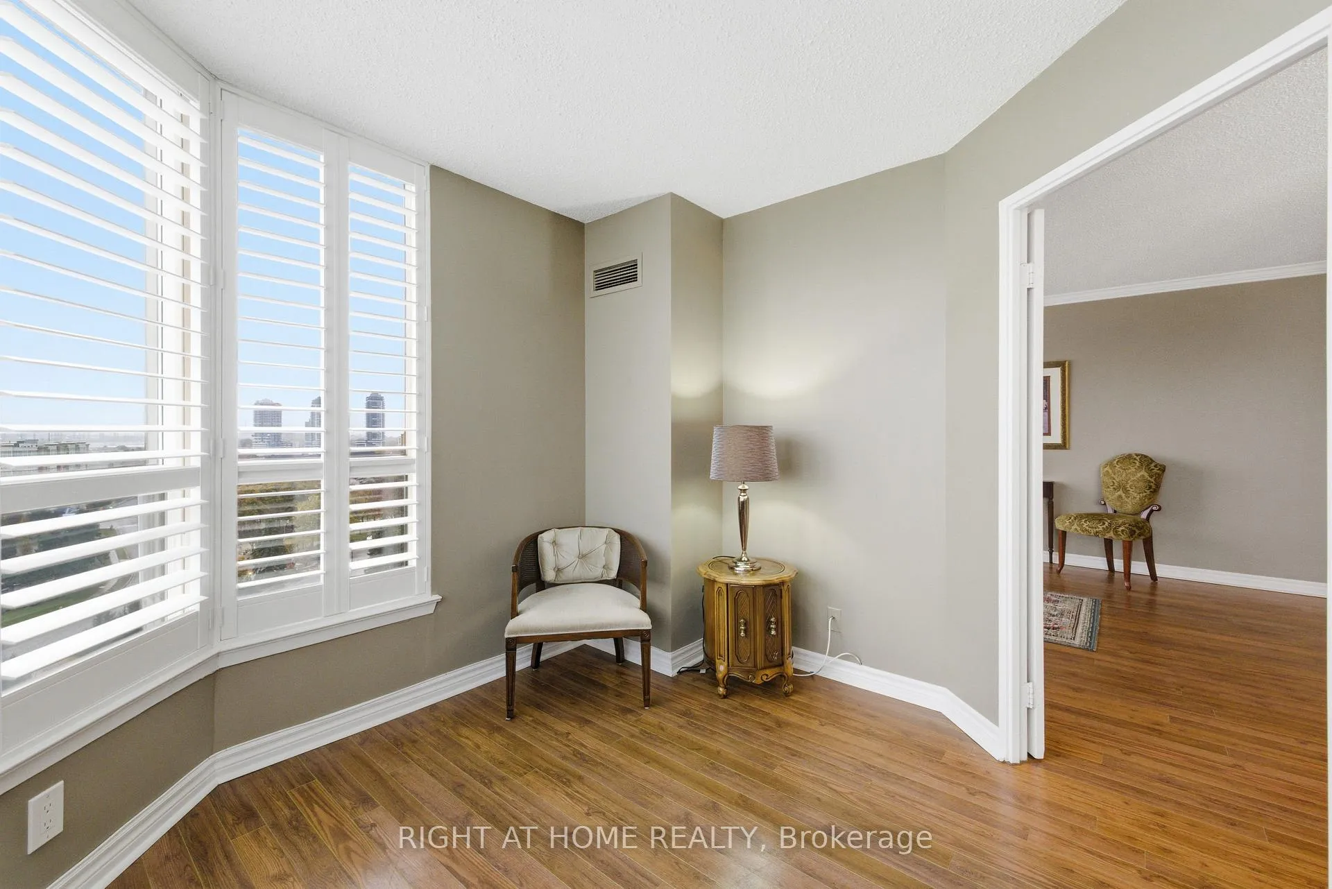 Photo 9 of Unit 1104, 1890 Valley Farm Road, Pickering, Town Centre — HOMEH