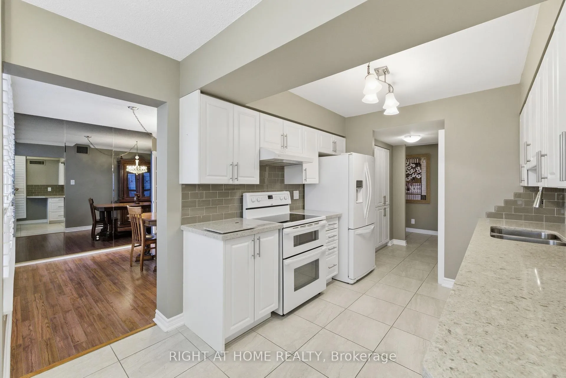 Photo 16 of Unit 1104, 1890 Valley Farm Road, Pickering, Town Centre — HOMEH