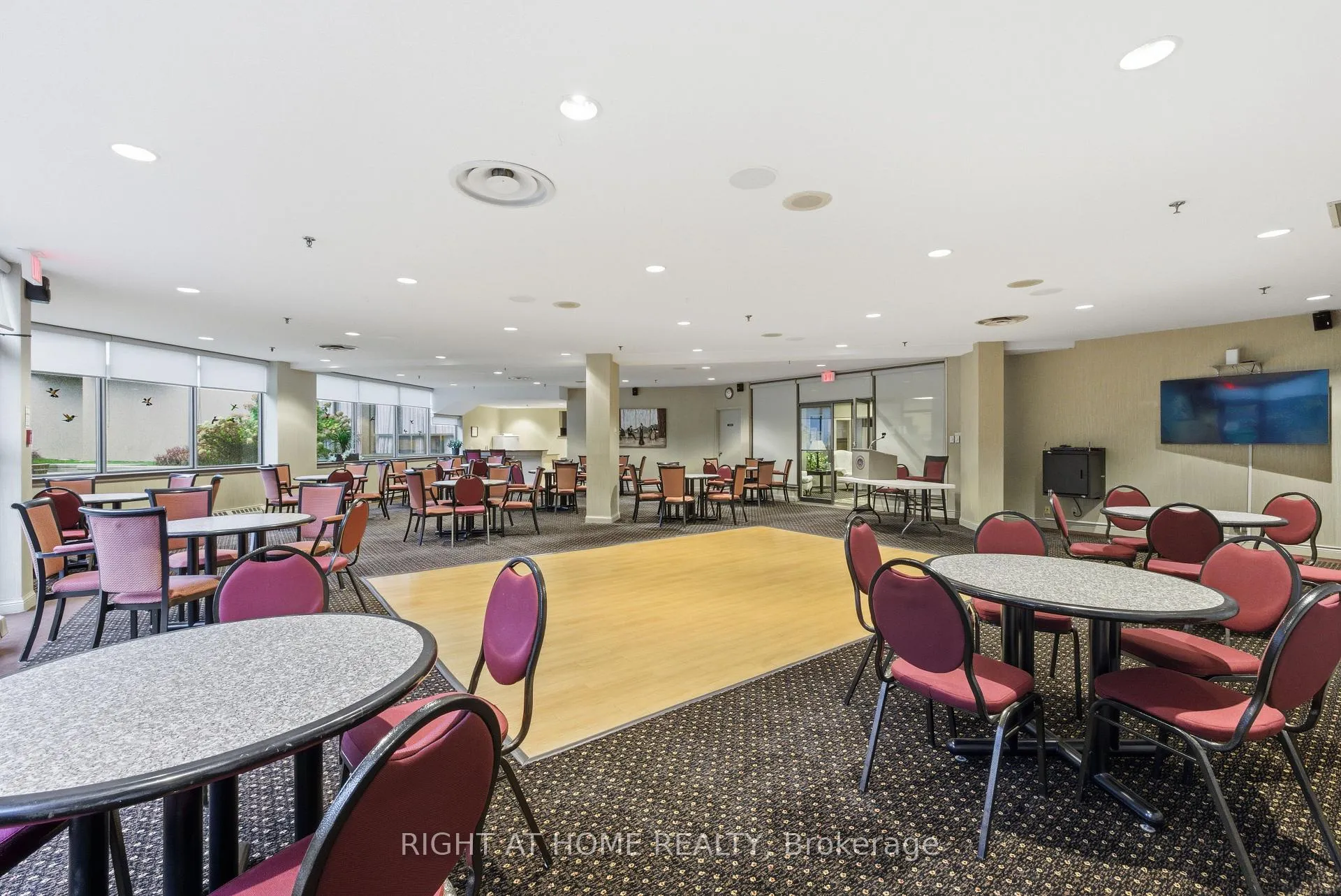 Photo 40 of Unit 1104, 1890 Valley Farm Road, Pickering, Town Centre — HOMEH