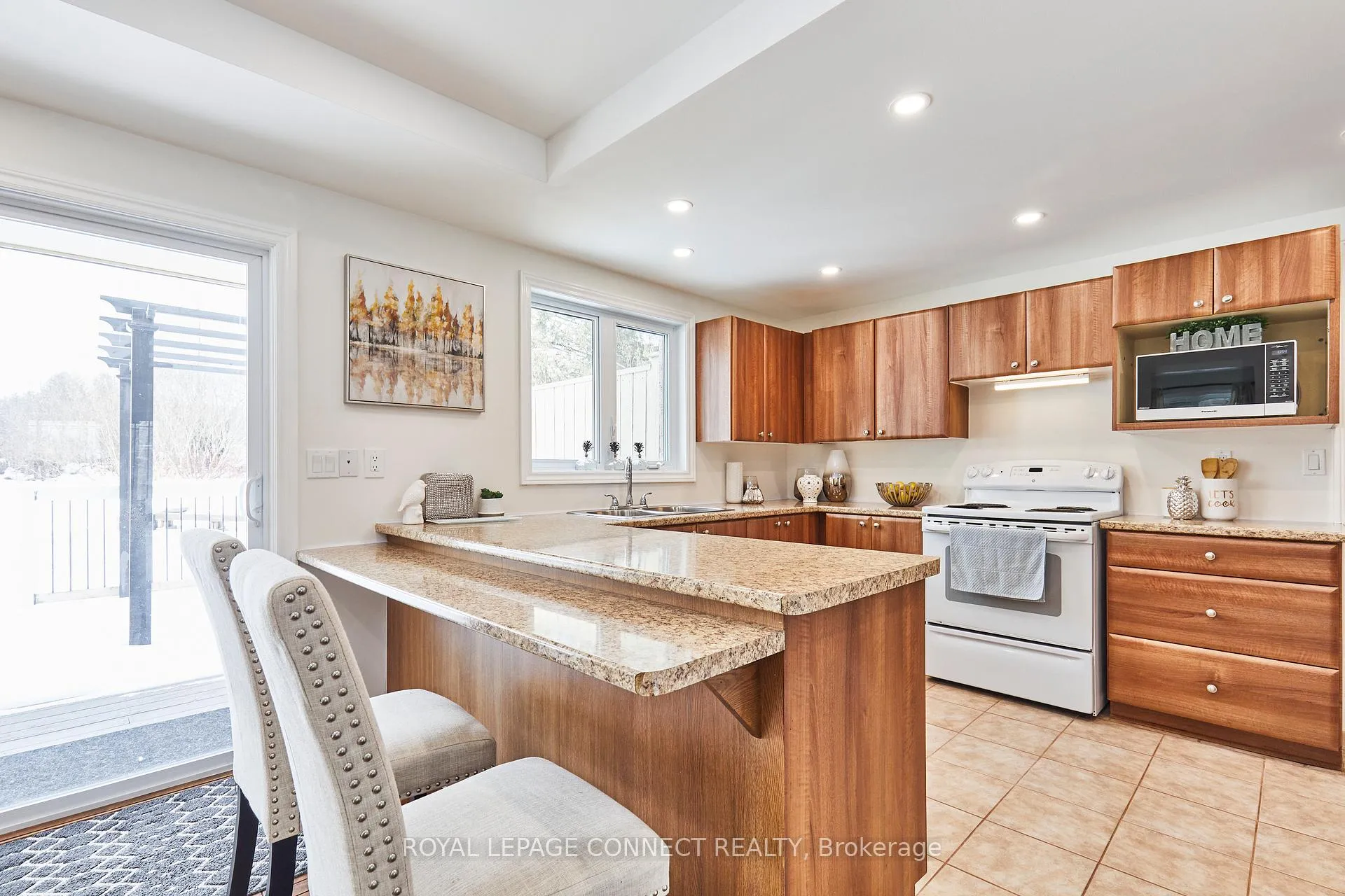 Photo 12 of 10 Christie Crescent, Scugog, Rural Scugog — HOMEH