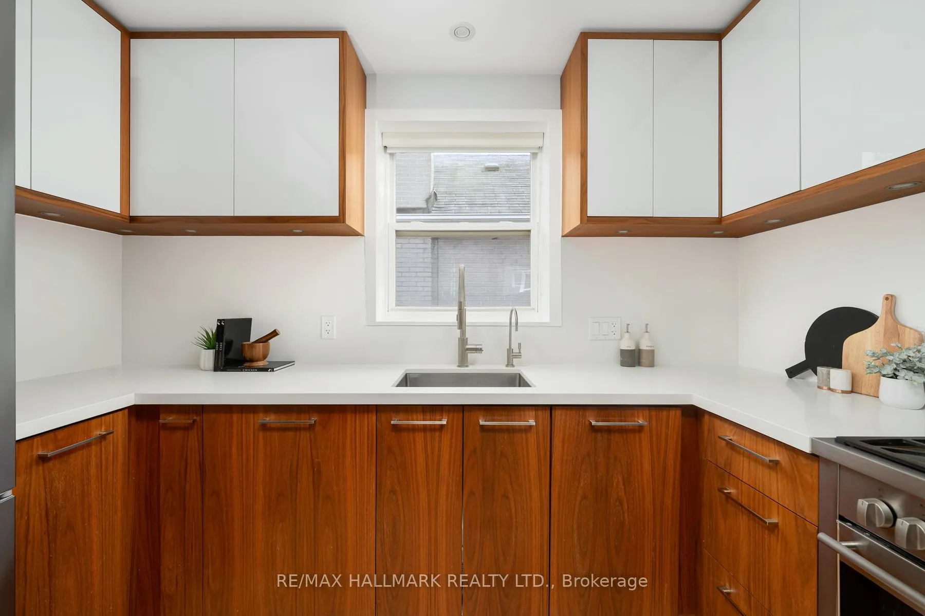 Photo 16 of 26 Hutton Avenue, Toronto, East York — HOMEH