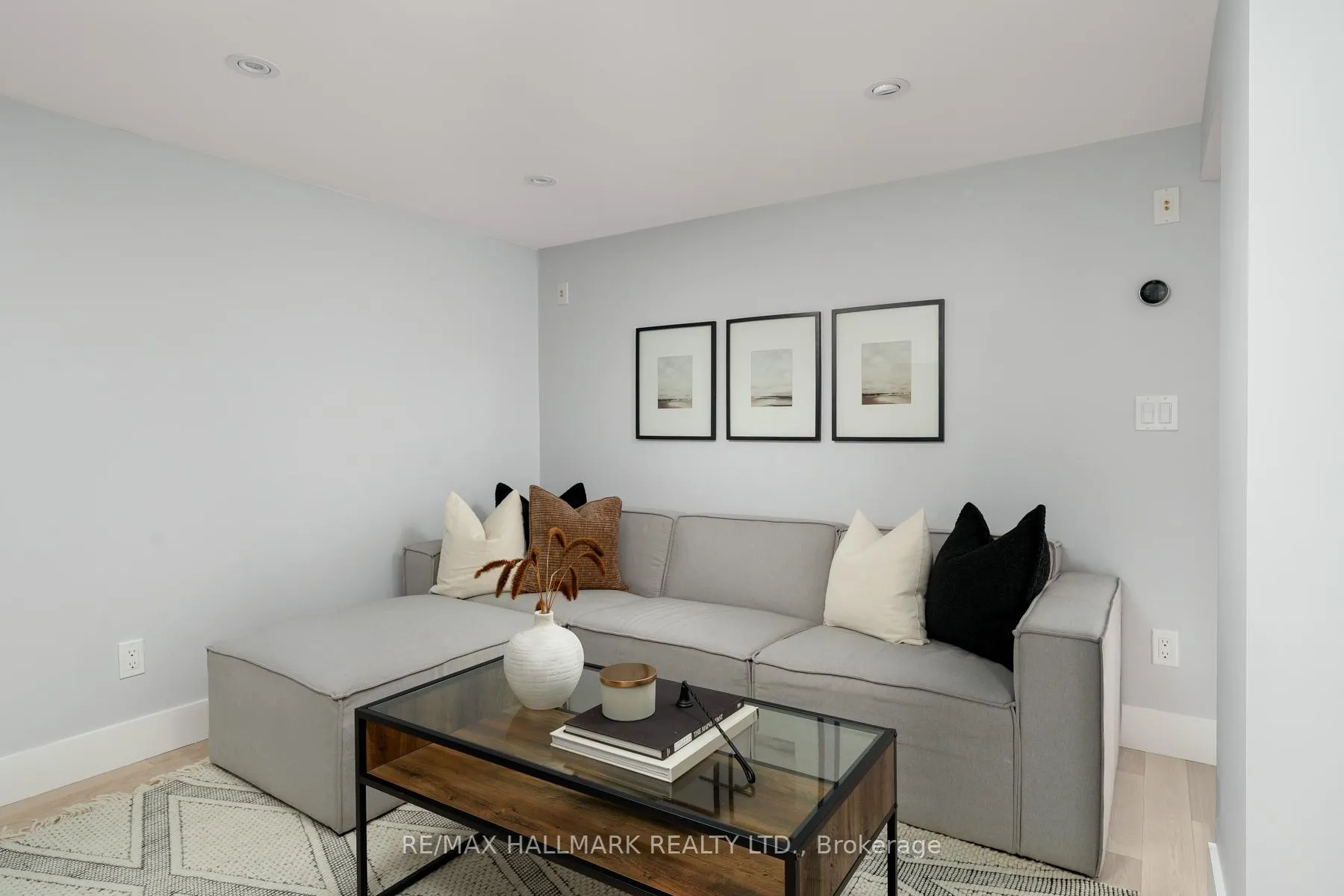 Photo 27 of 26 Hutton Avenue, Toronto, East York — HOMEH