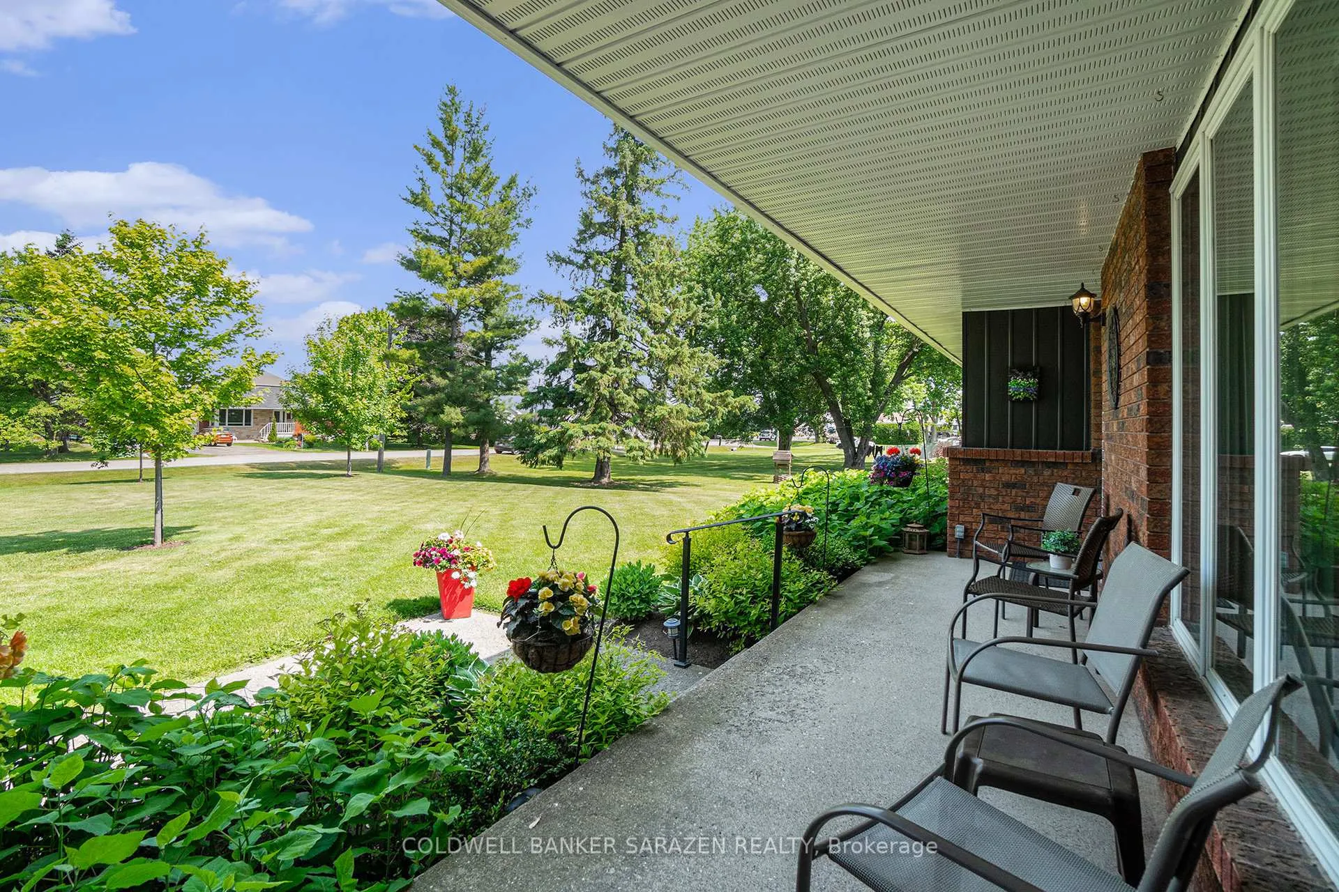 Photo 4 of 37 Wabalac Drive E, McNab/Braeside, Mcnab/Braeside Twps — HOMEH