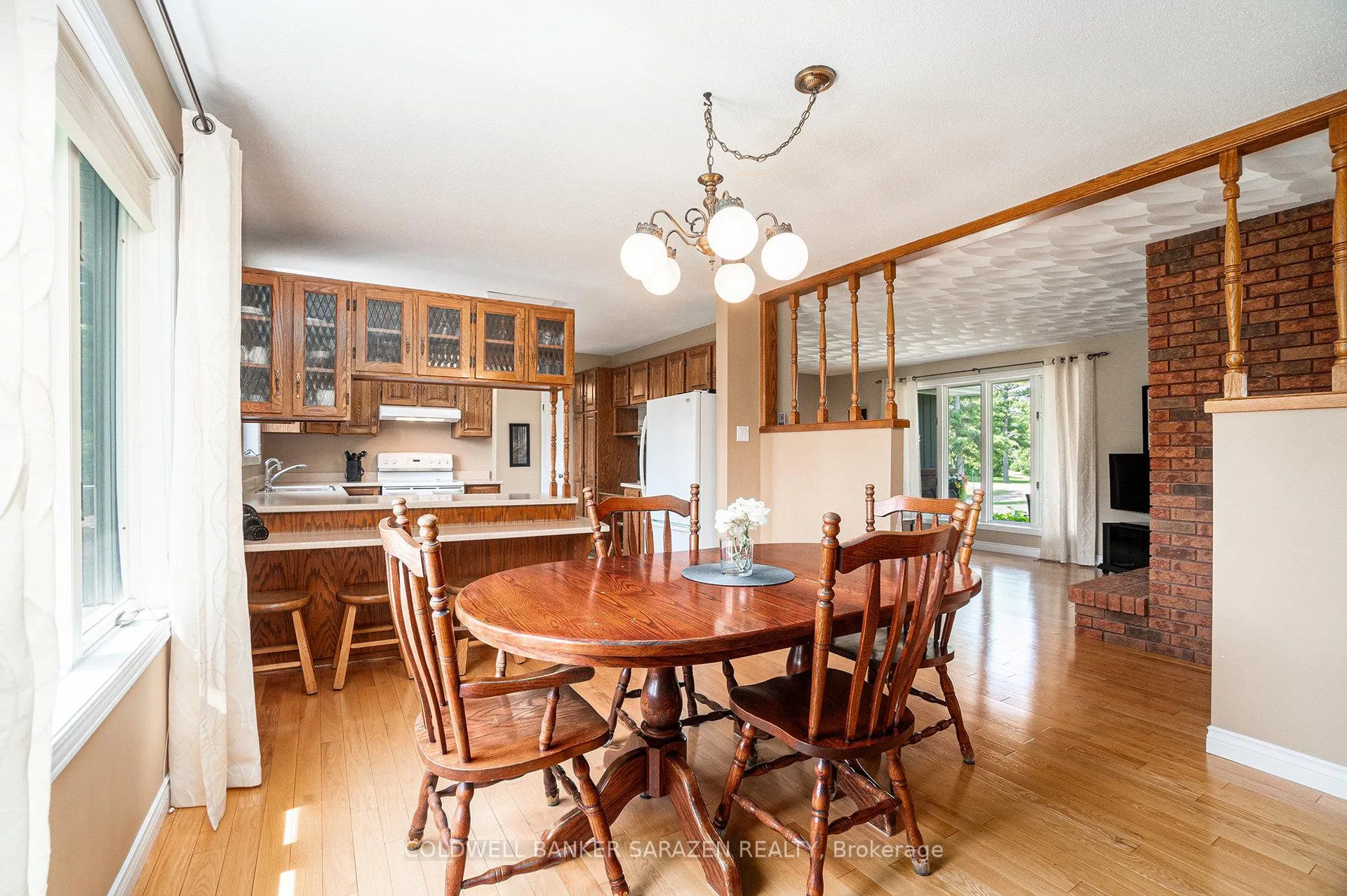 Photo 9 of 37 Wabalac Drive E, McNab/Braeside, Mcnab/Braeside Twps — HOMEH