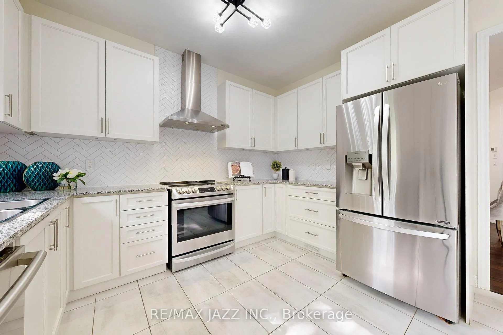Photo 9 of 269 Bruce Cameron Drive, Clarington, Bowmanville — HOMEH
