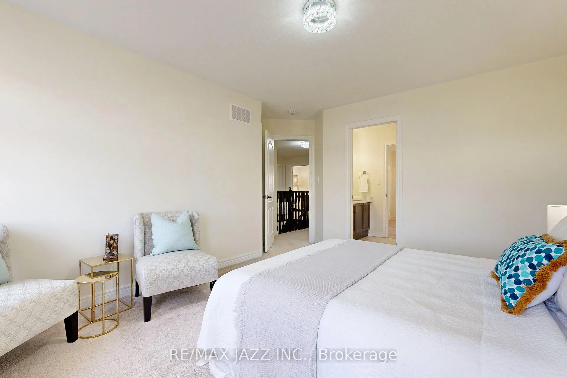 Photo 23 of 269 Bruce Cameron Drive, Clarington, Bowmanville — HOMEH
