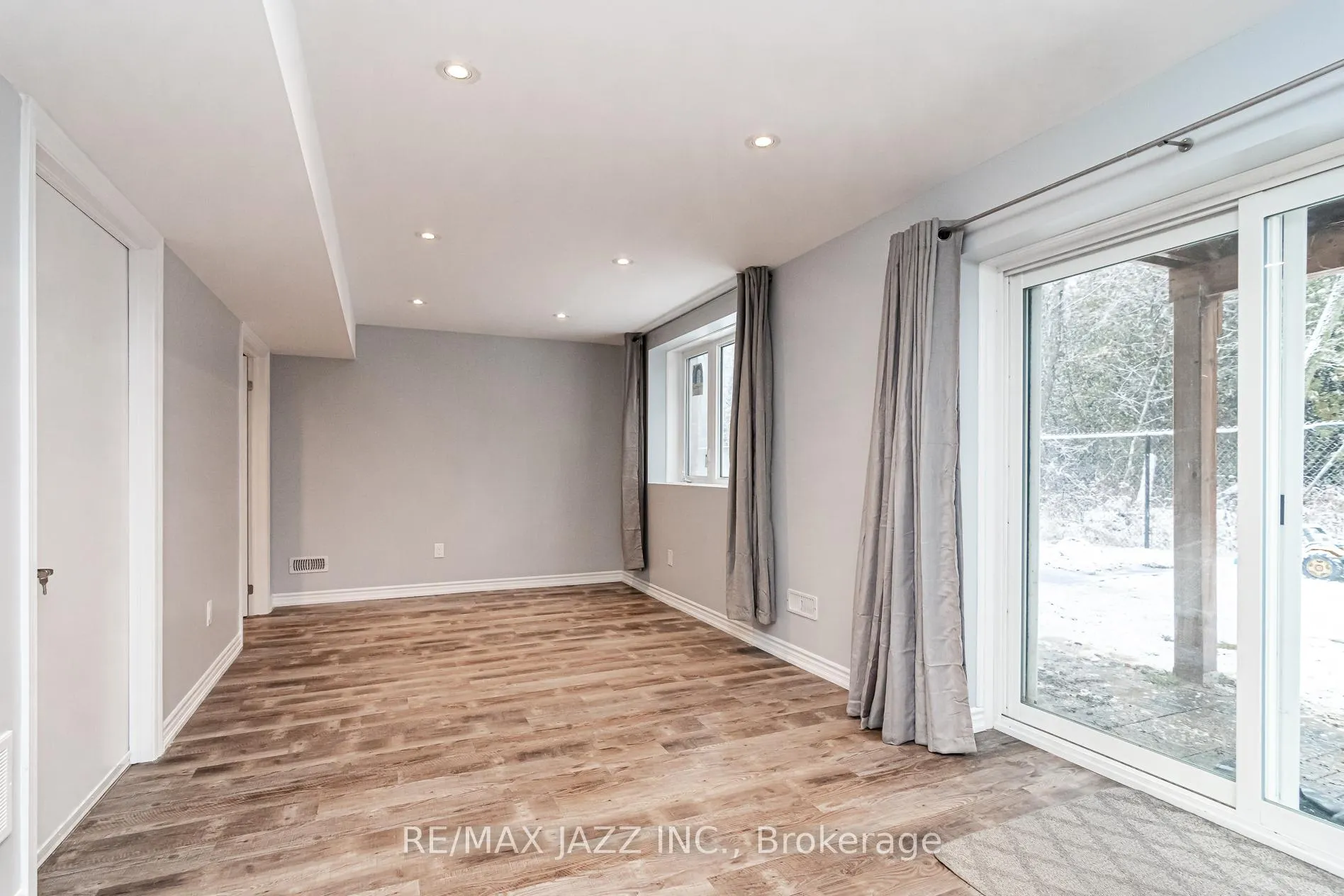 Photo 32 of 269 Bruce Cameron Drive, Clarington, Bowmanville — HOMEH