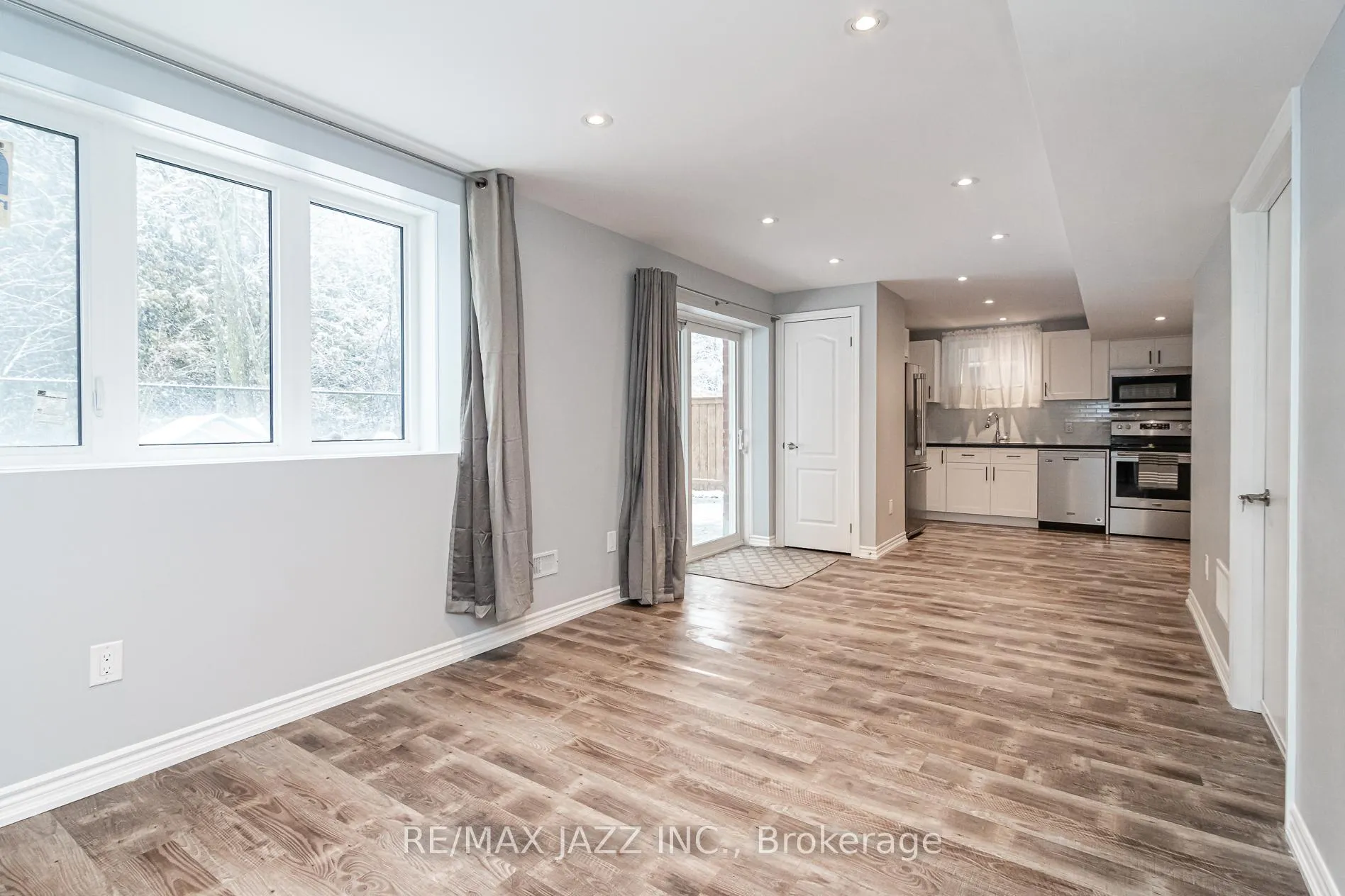 Photo 34 of 269 Bruce Cameron Drive, Clarington, Bowmanville — HOMEH