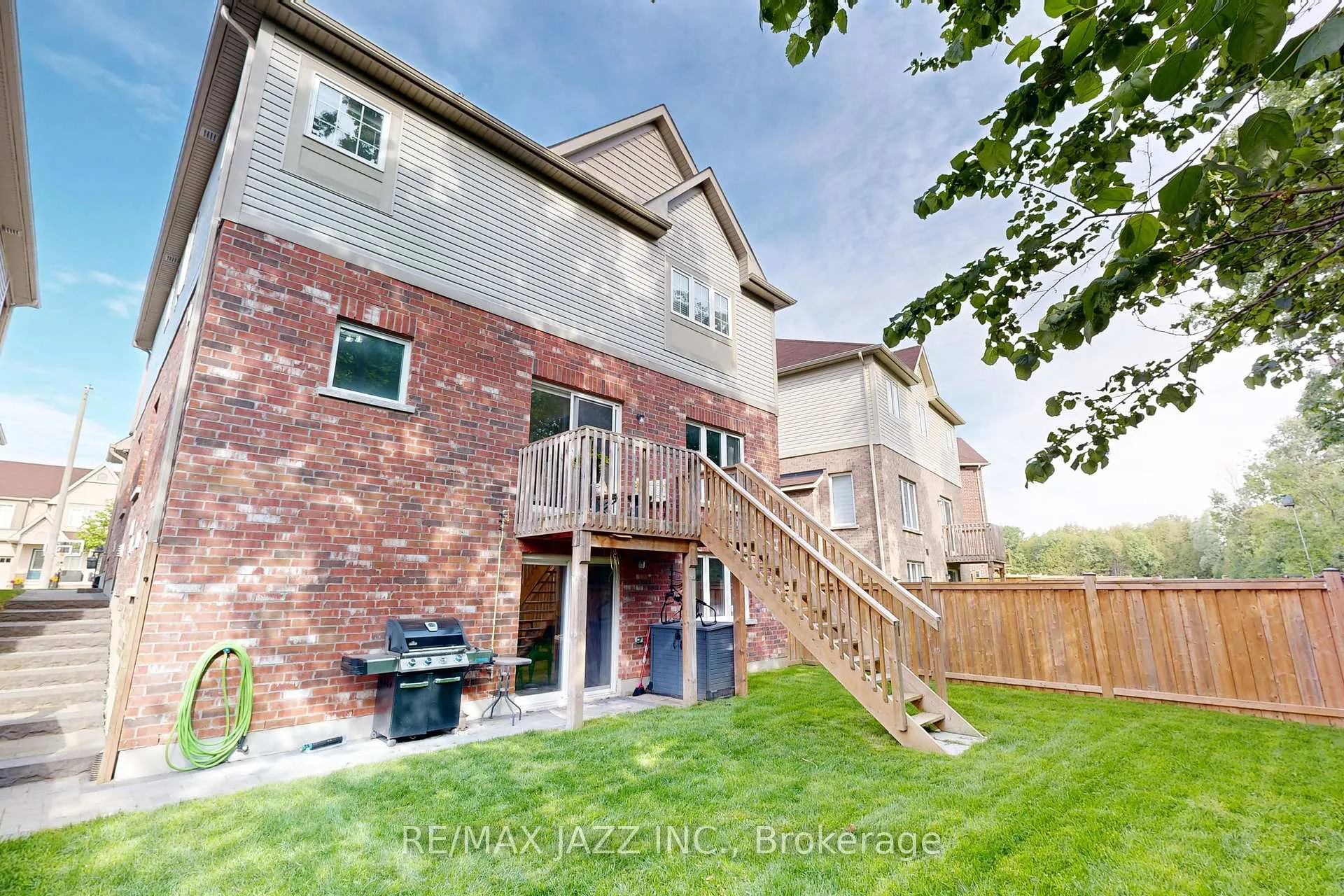 Photo 37 of 269 Bruce Cameron Drive, Clarington, Bowmanville — HOMEH