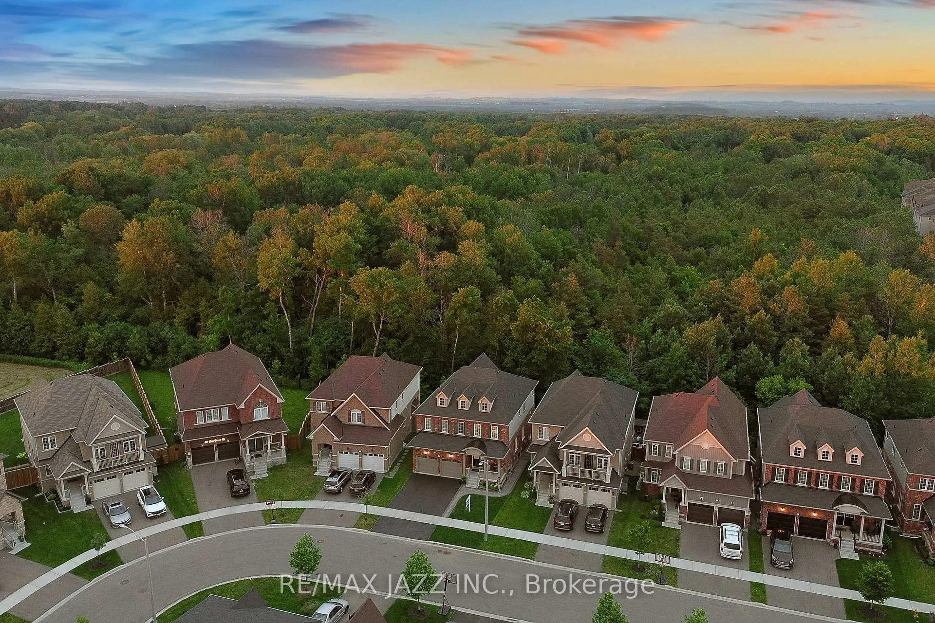 Photo 39 of 269 Bruce Cameron Drive, Clarington, Bowmanville — HOMEH