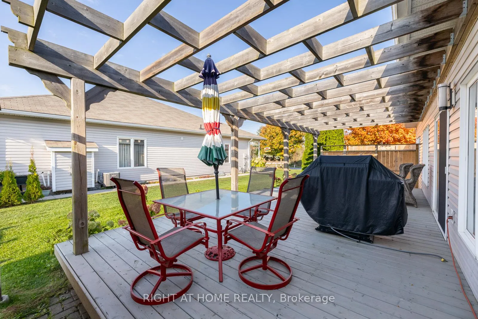 Photo 22 of 10 Hinkley Trail, Clarington, Newcastle — HOMEH