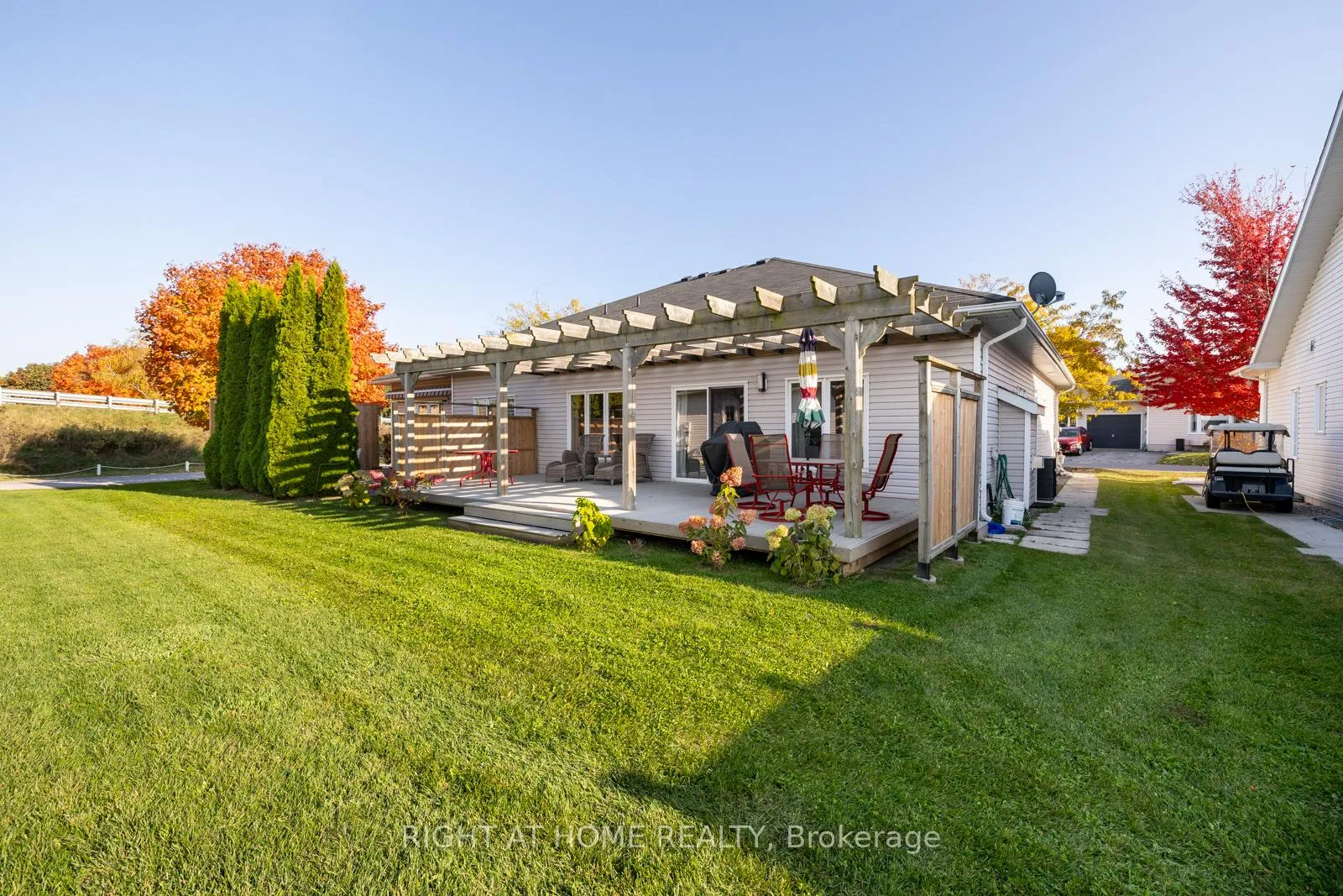 Photo 23 of 10 Hinkley Trail, Clarington, Newcastle — HOMEH