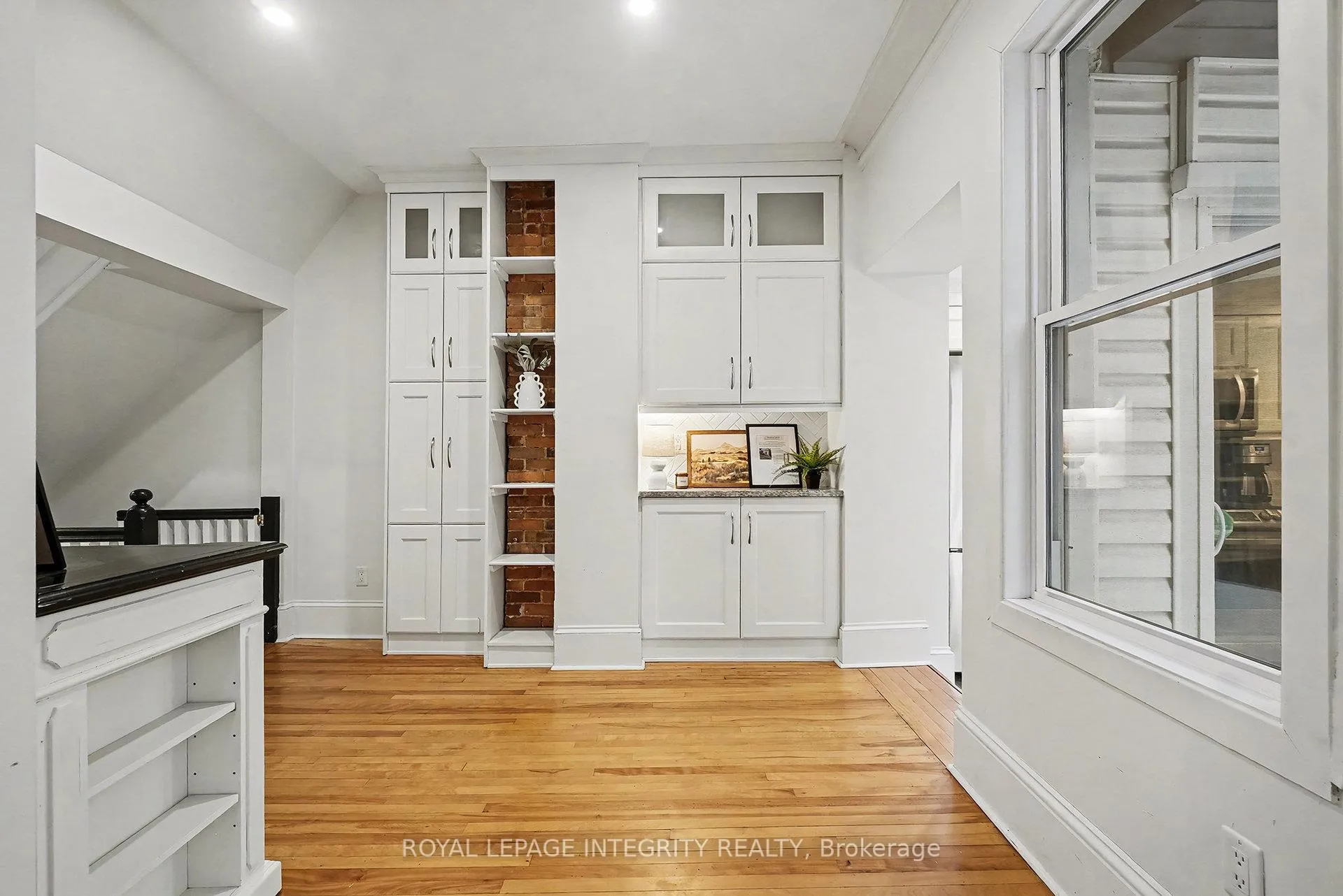 Photo 8 of 115 Springhurst Avenue, Ottawa, Ottawa East — HOMEH