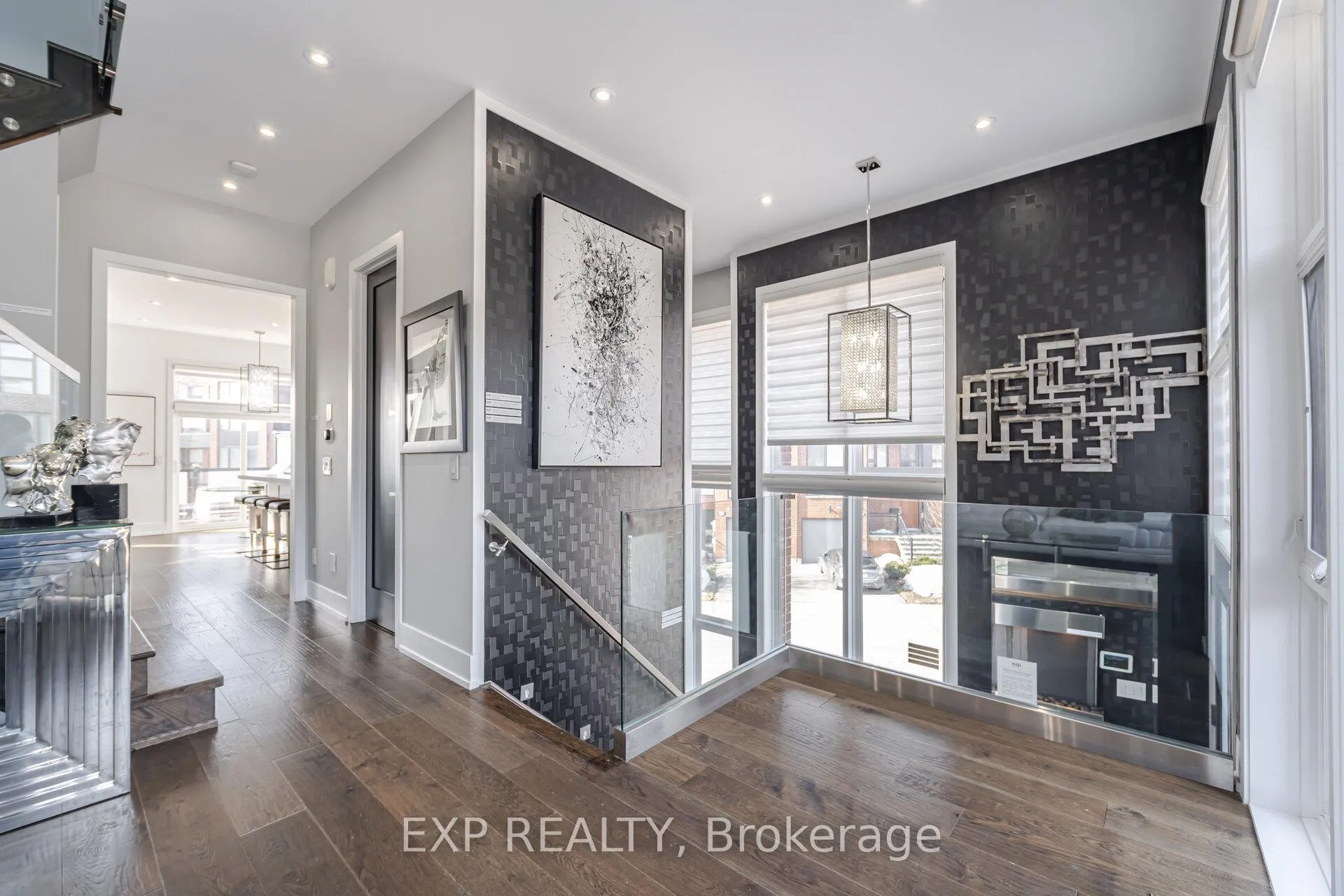 Photo 6 of 28 Allerton Road, Vaughan, Patterson — HOMEH