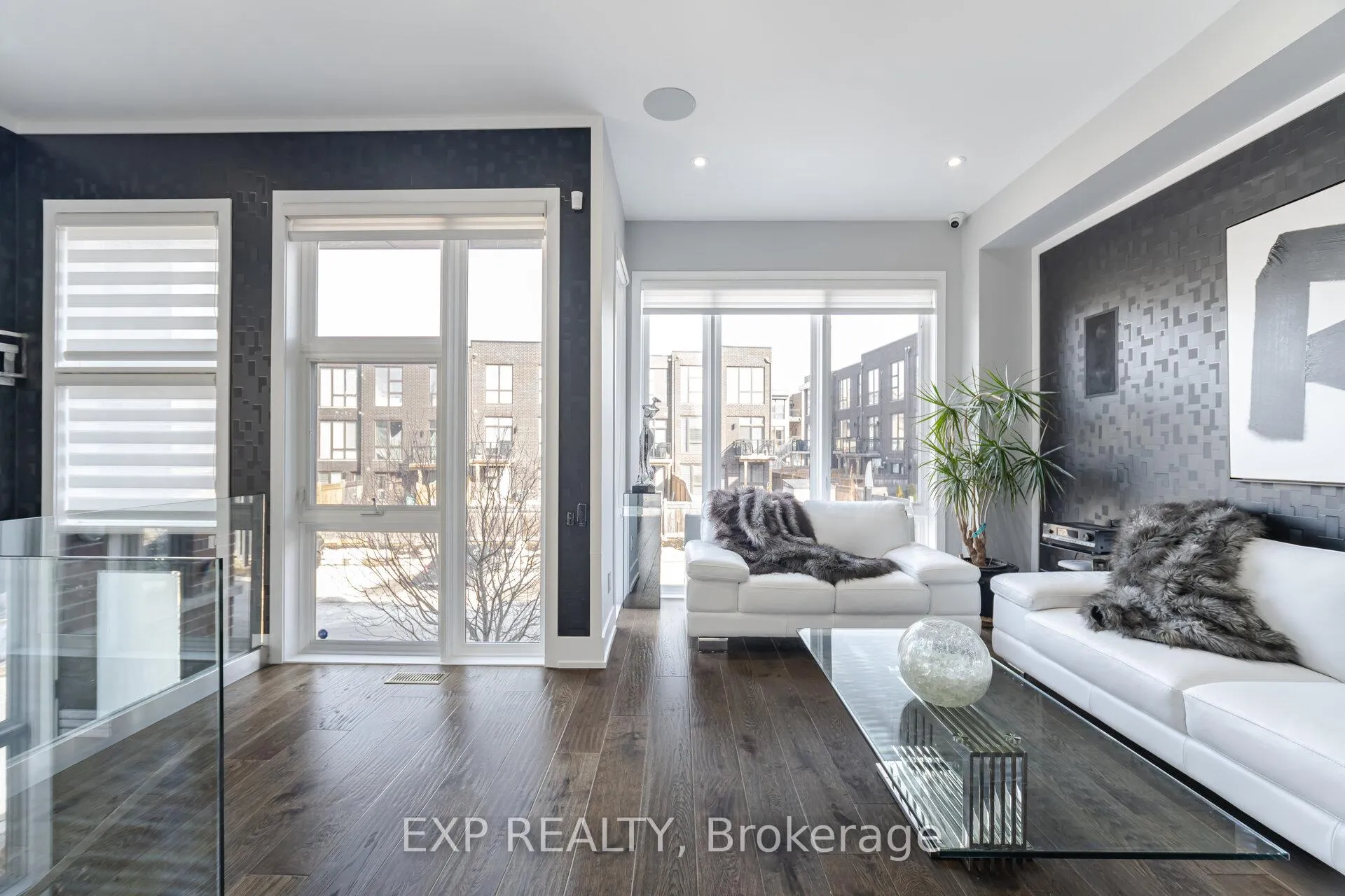 Photo 7 of 28 Allerton Road, Vaughan, Patterson — HOMEH