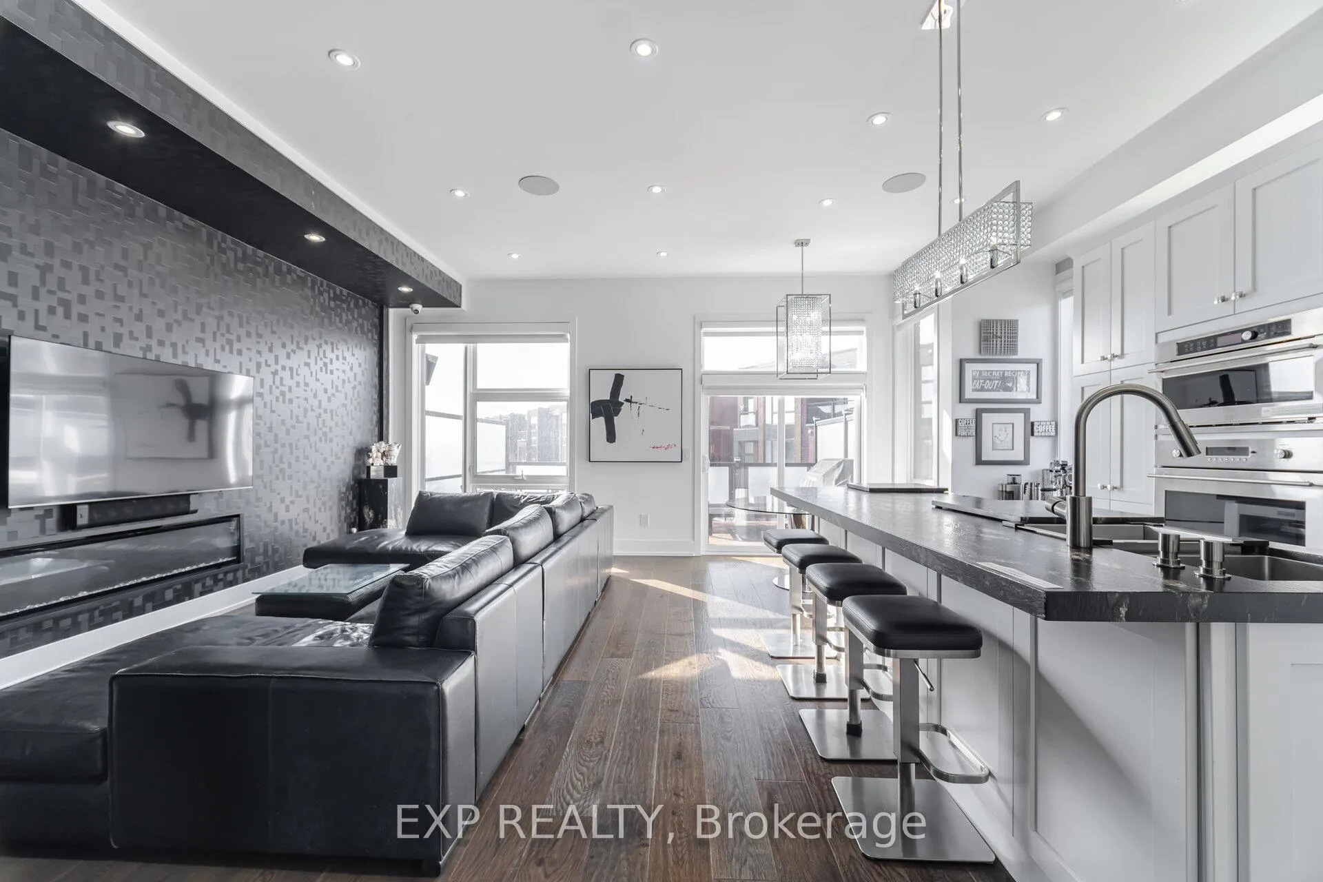 Photo 9 of 28 Allerton Road, Vaughan, Patterson — HOMEH