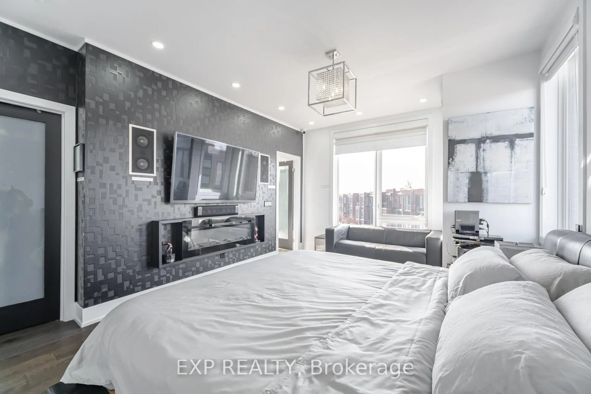 Photo 22 of 28 Allerton Road, Vaughan, Patterson — HOMEH