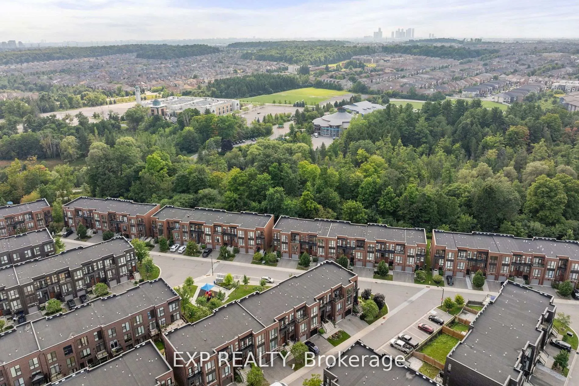 Photo 40 of 28 Allerton Road, Vaughan, Patterson — HOMEH
