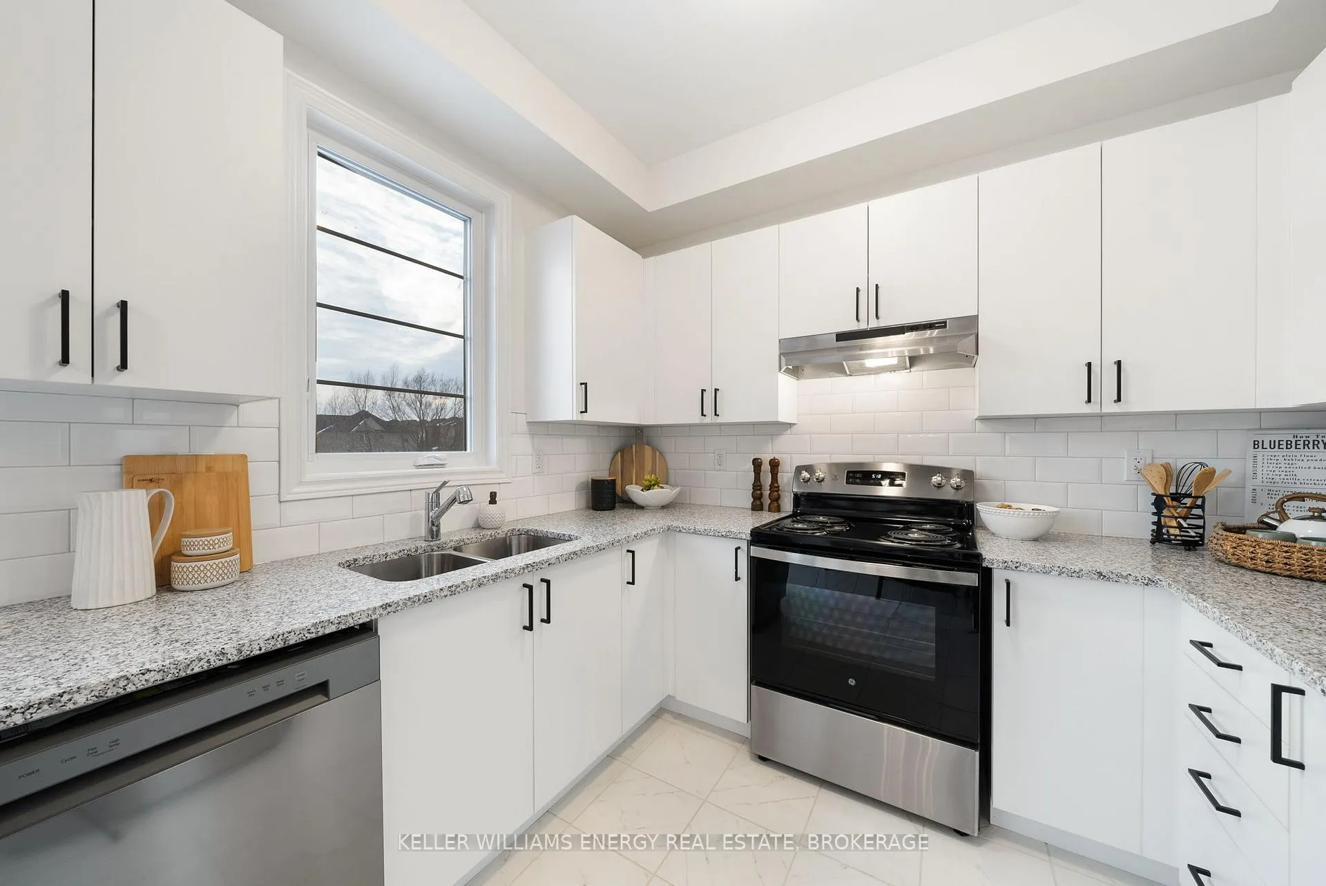 Photo 17 of 91 Bayardo Drive, Oshawa, Windfields — HOMEH
