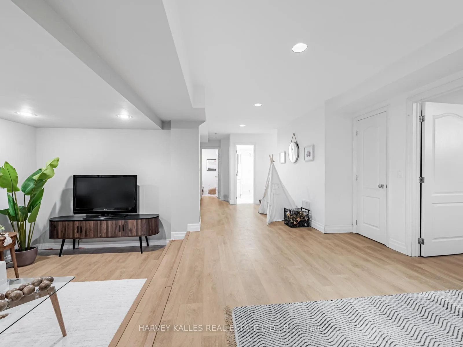 Photo 27 of 407 Richview Avenue, Toronto, Forest Hill South — HOMEH