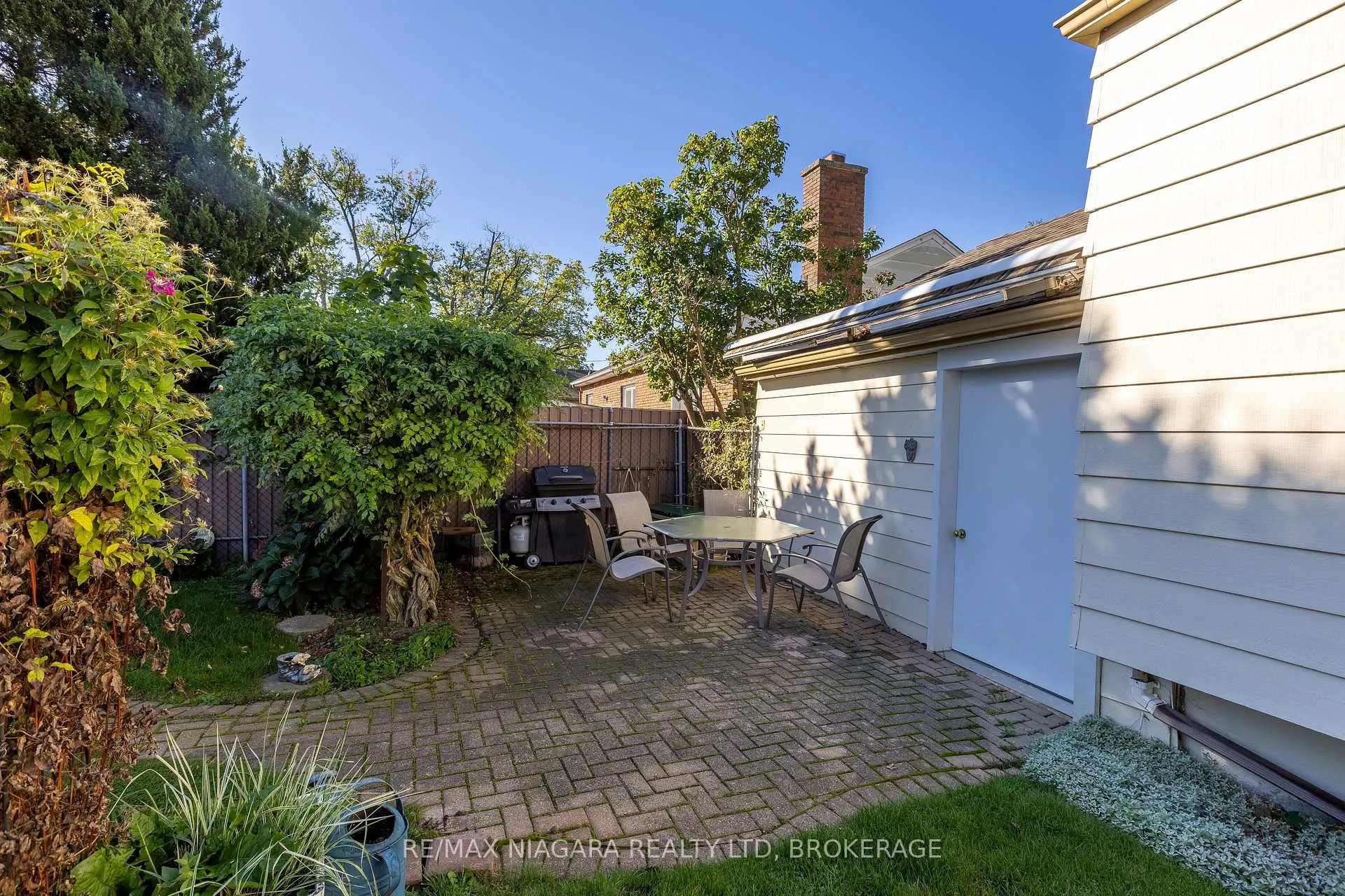 Photo 3 of 68 Connaught Avenue, Welland, Prince Charles — HOMEH