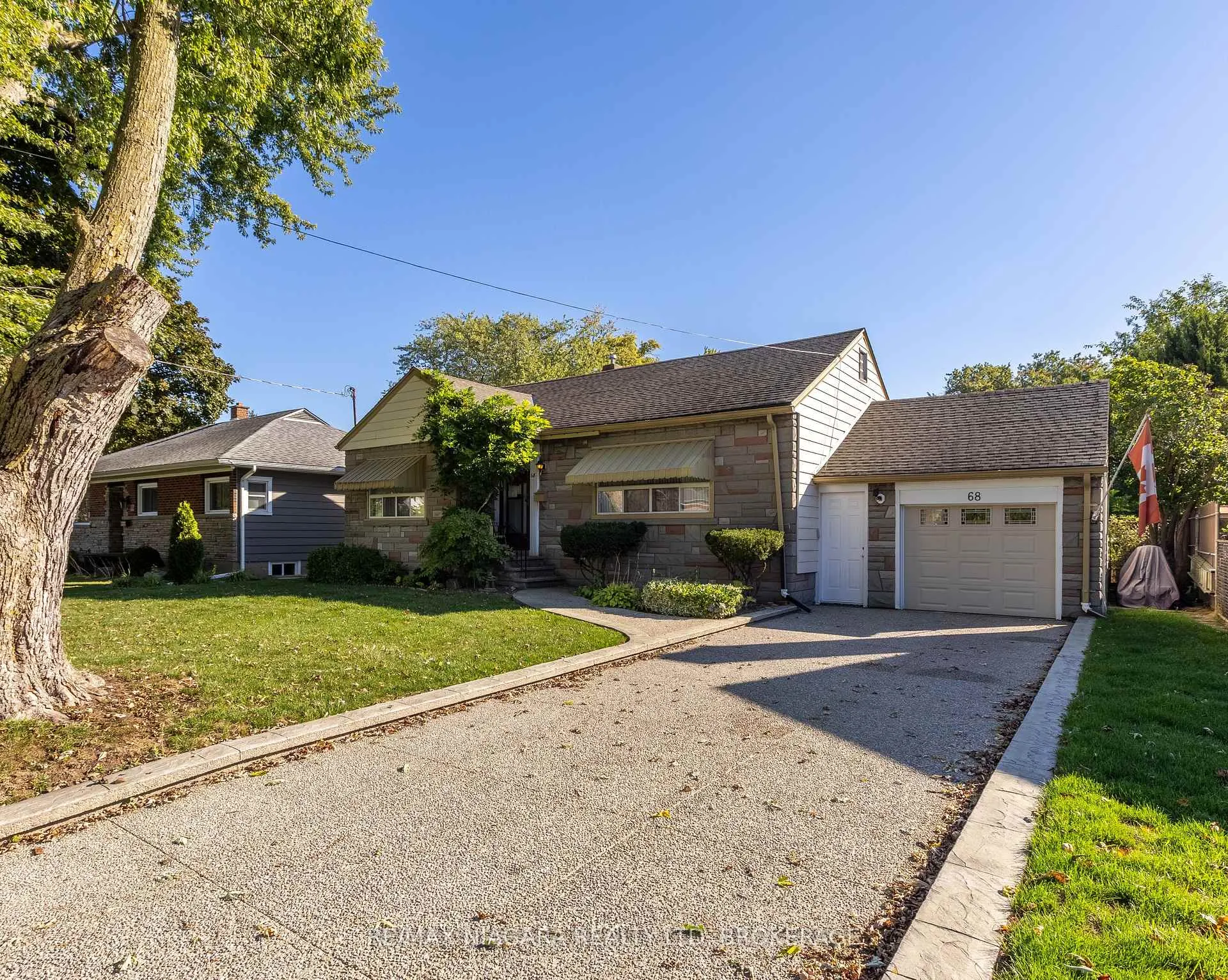 Photo 5 of 68 Connaught Avenue, Welland, Prince Charles — HOMEH