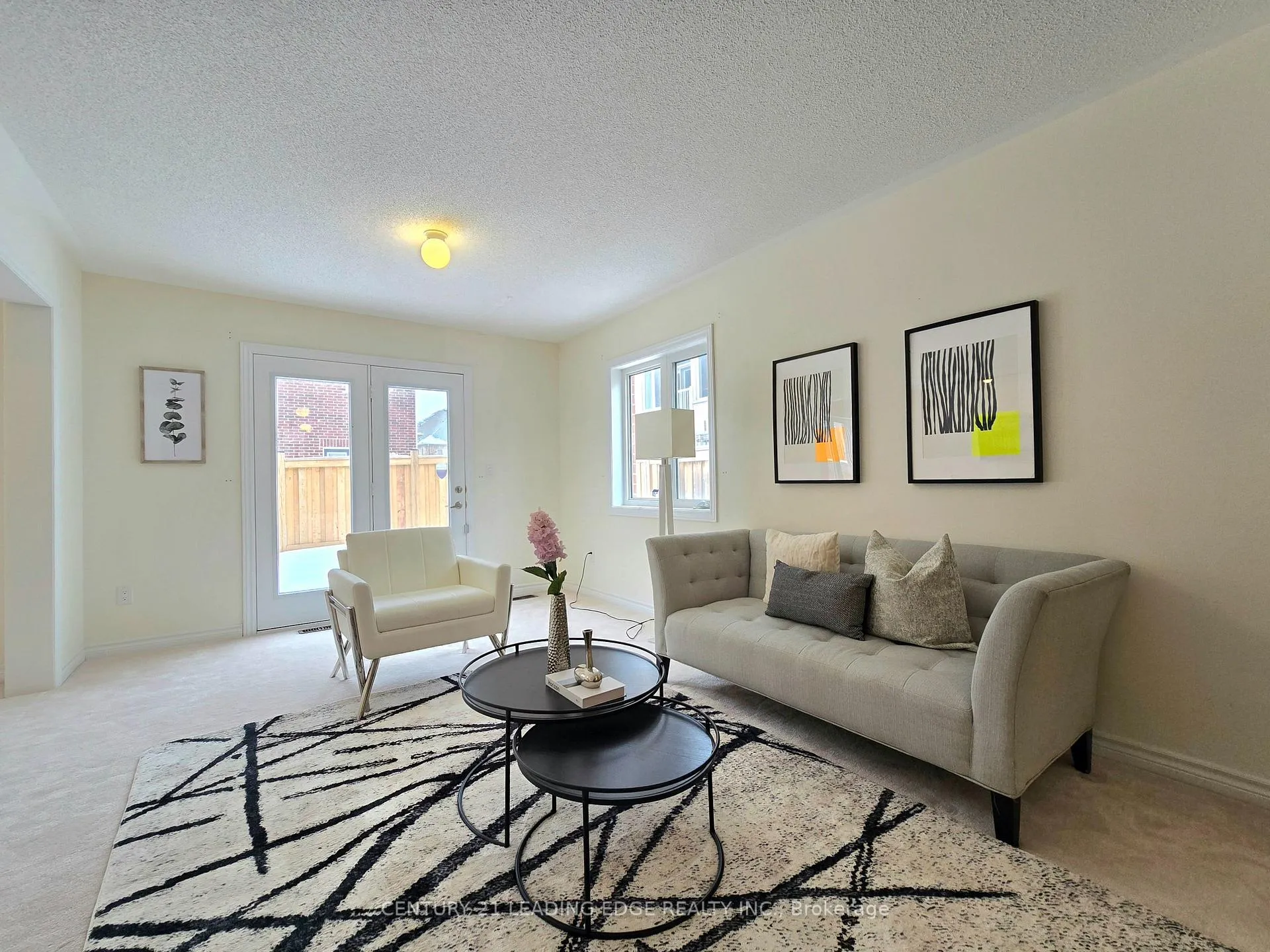 Photo 13 of 19 Living Crescent, Markham, Victoria Square — HOMEH